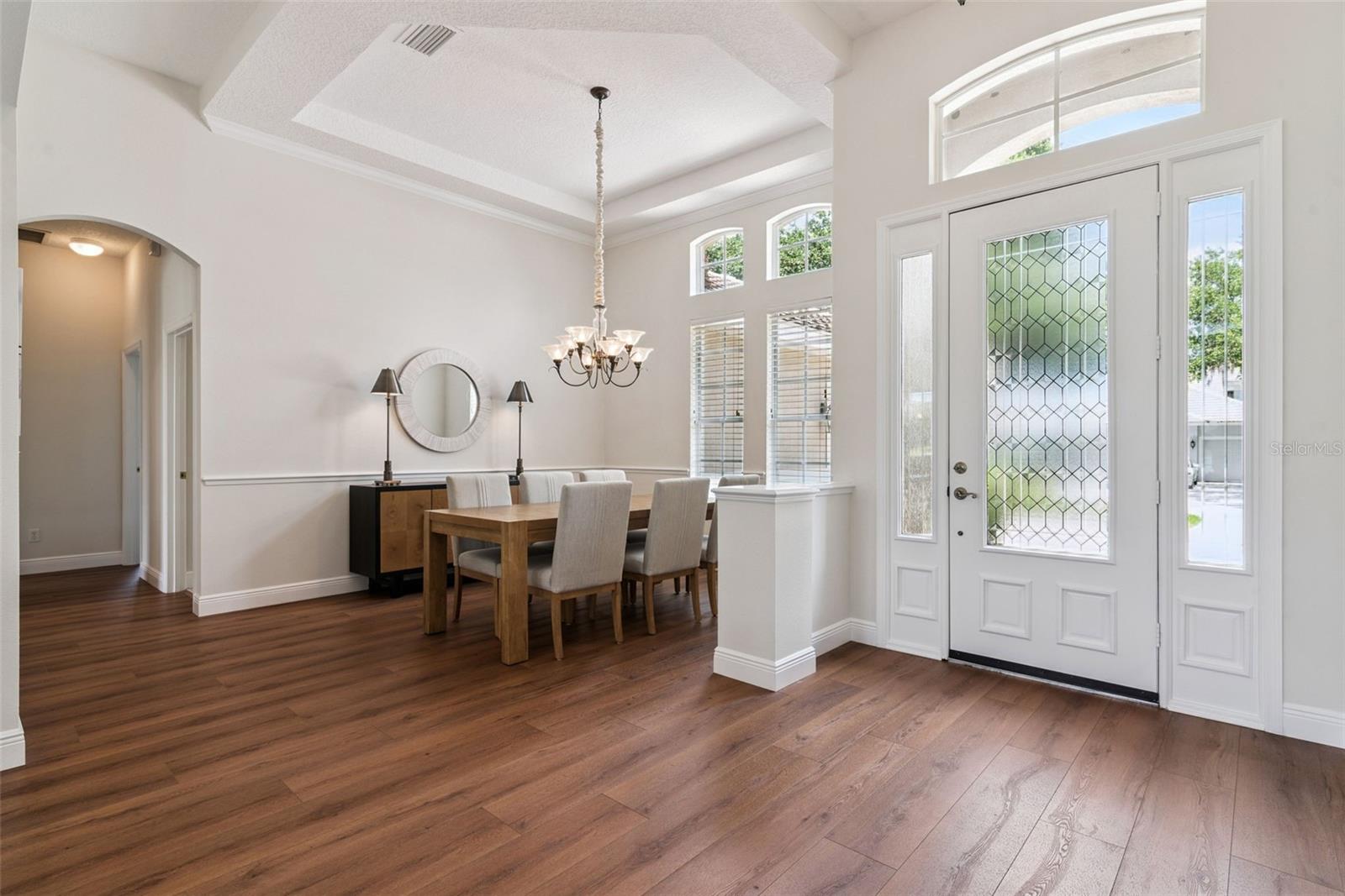 1206 SAINT ALBANS LOOP