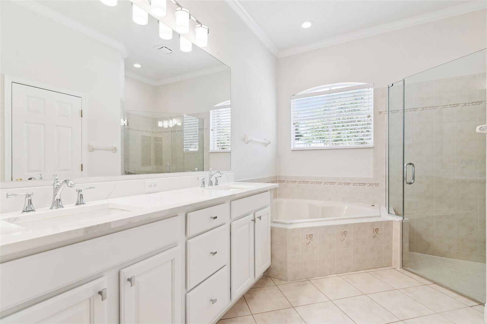 1206 SAINT ALBANS LOOP