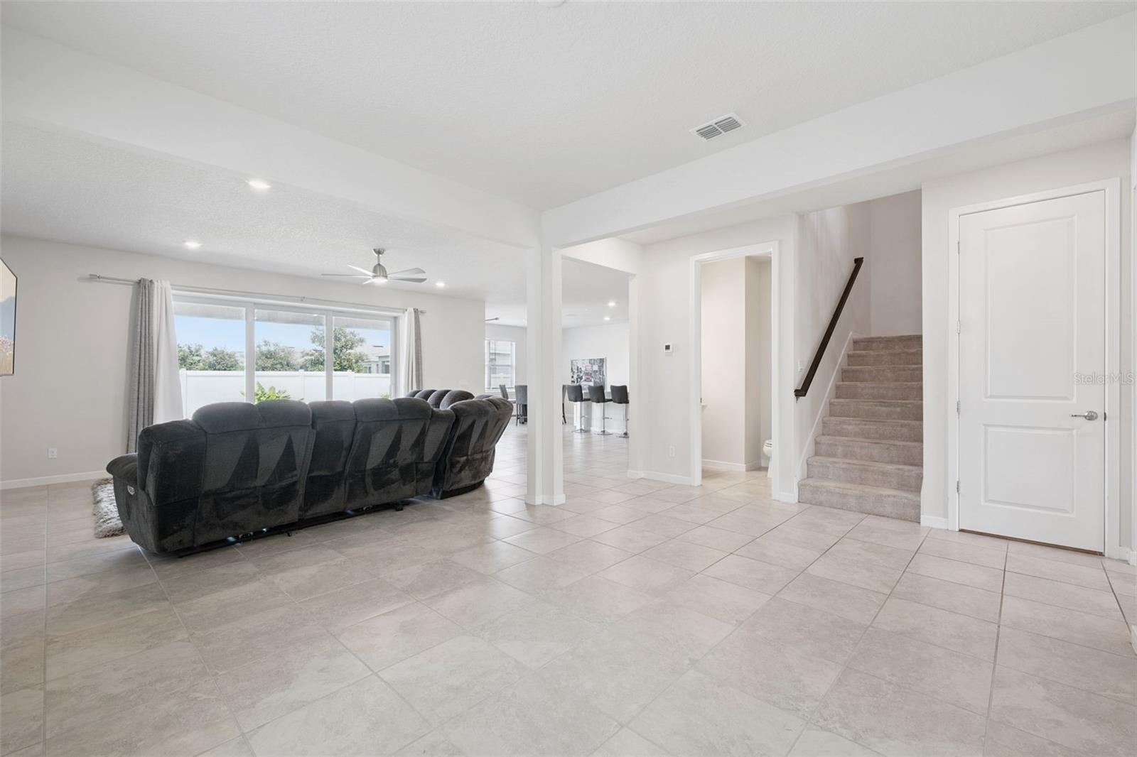 5668 ARBORVISTA ST