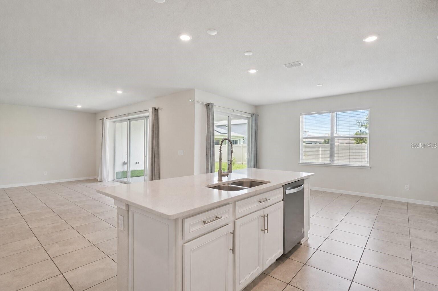 5668 ARBORVISTA DR