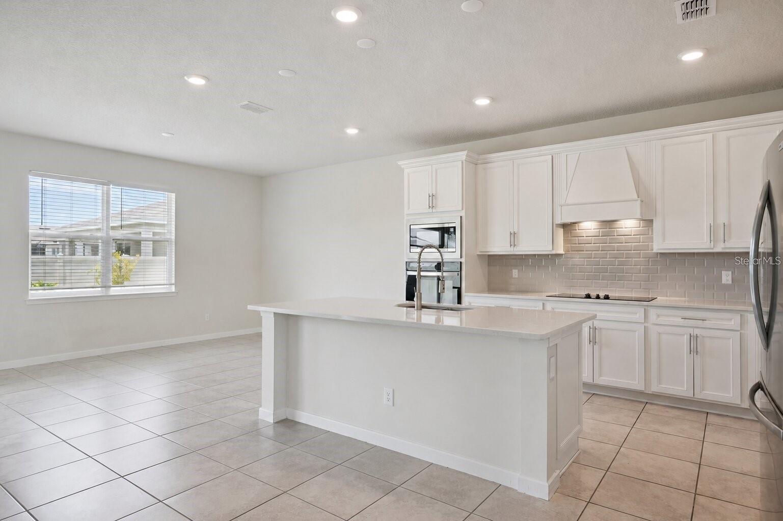 5668 ARBORVISTA DR