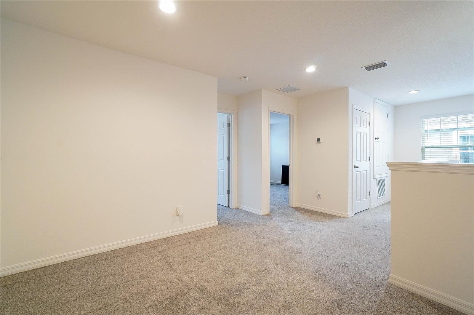 156 GLASS ONION DR