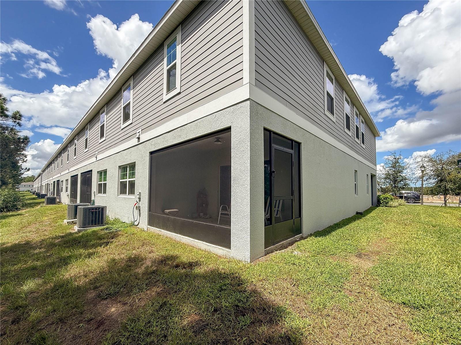 156 GLASS ONION DR