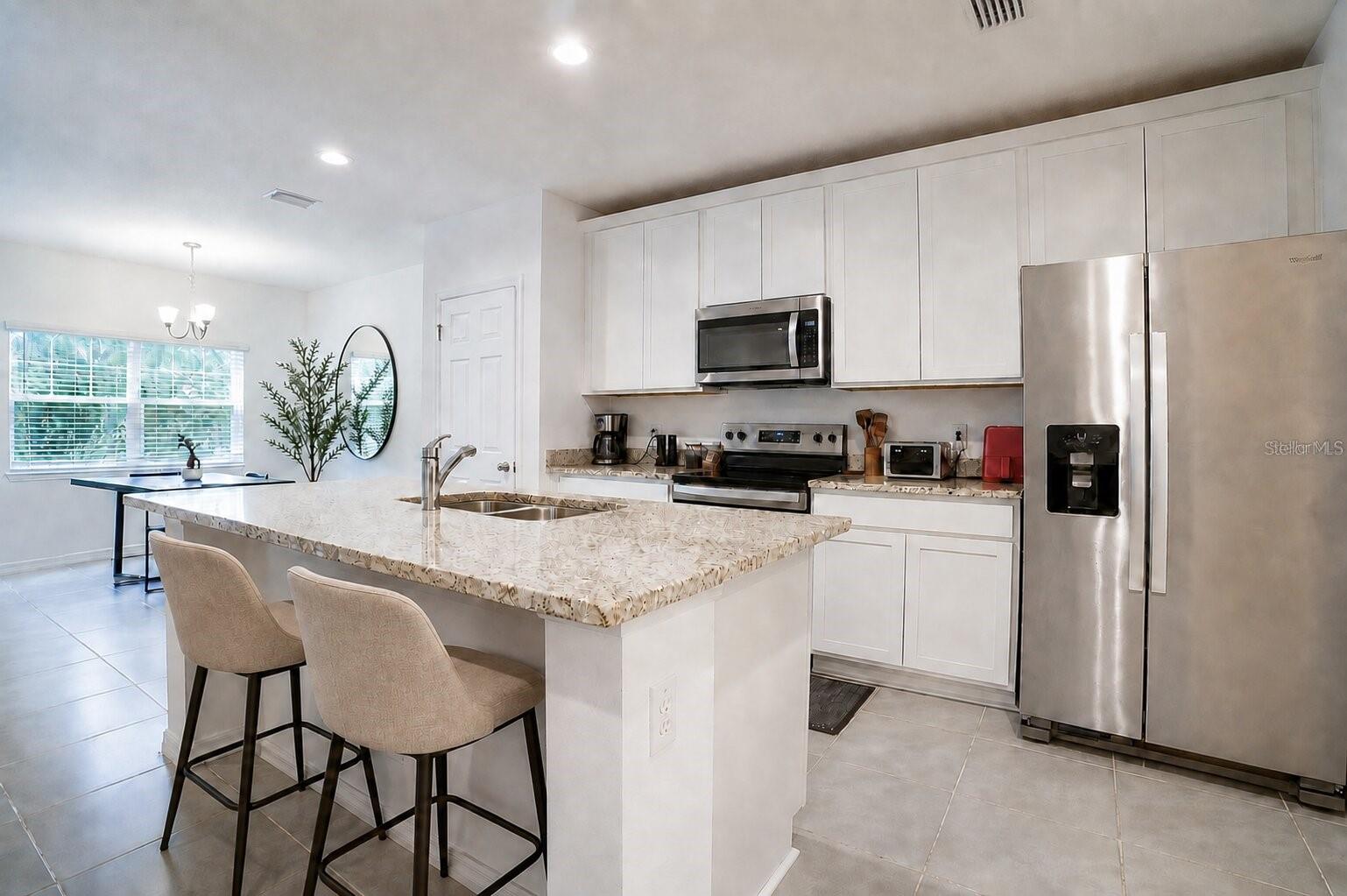 156 GLASS ONION DR