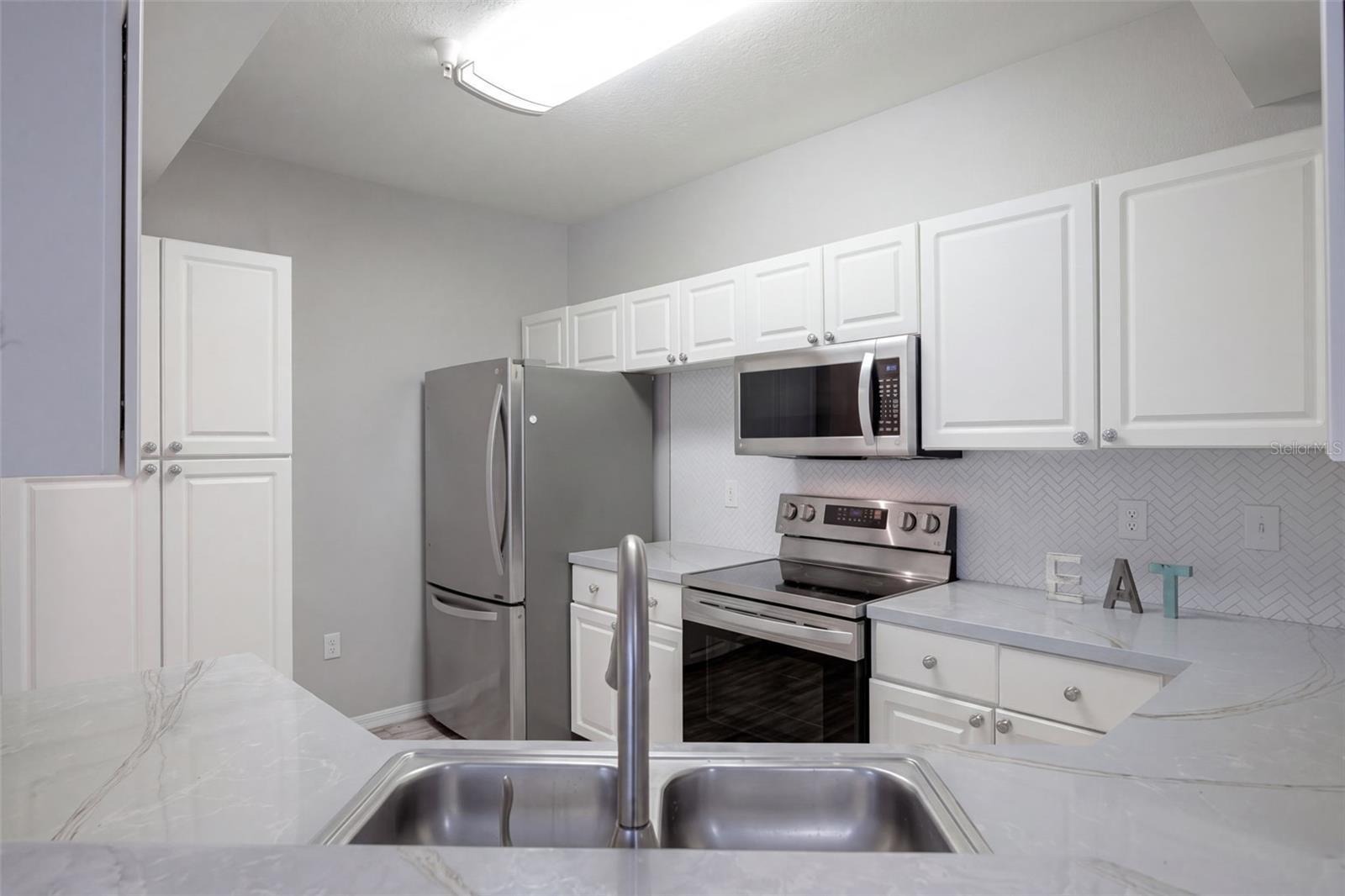 5530 METROWEST BLVD #203