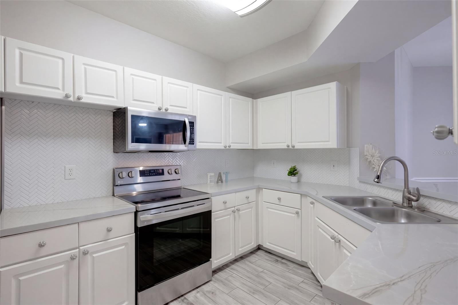 5530 METROWEST BLVD #203