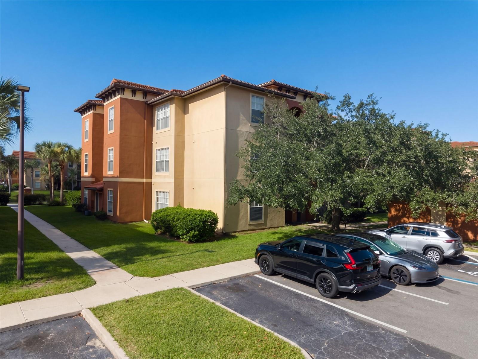 5530 METROWEST BLVD #203