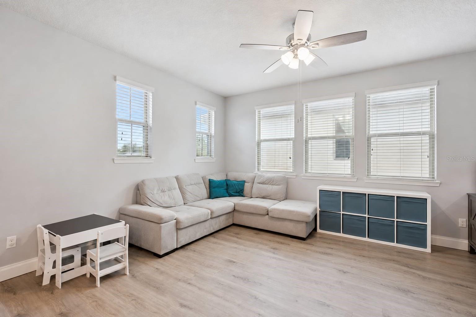 8325 VIVARO ISLE WAY