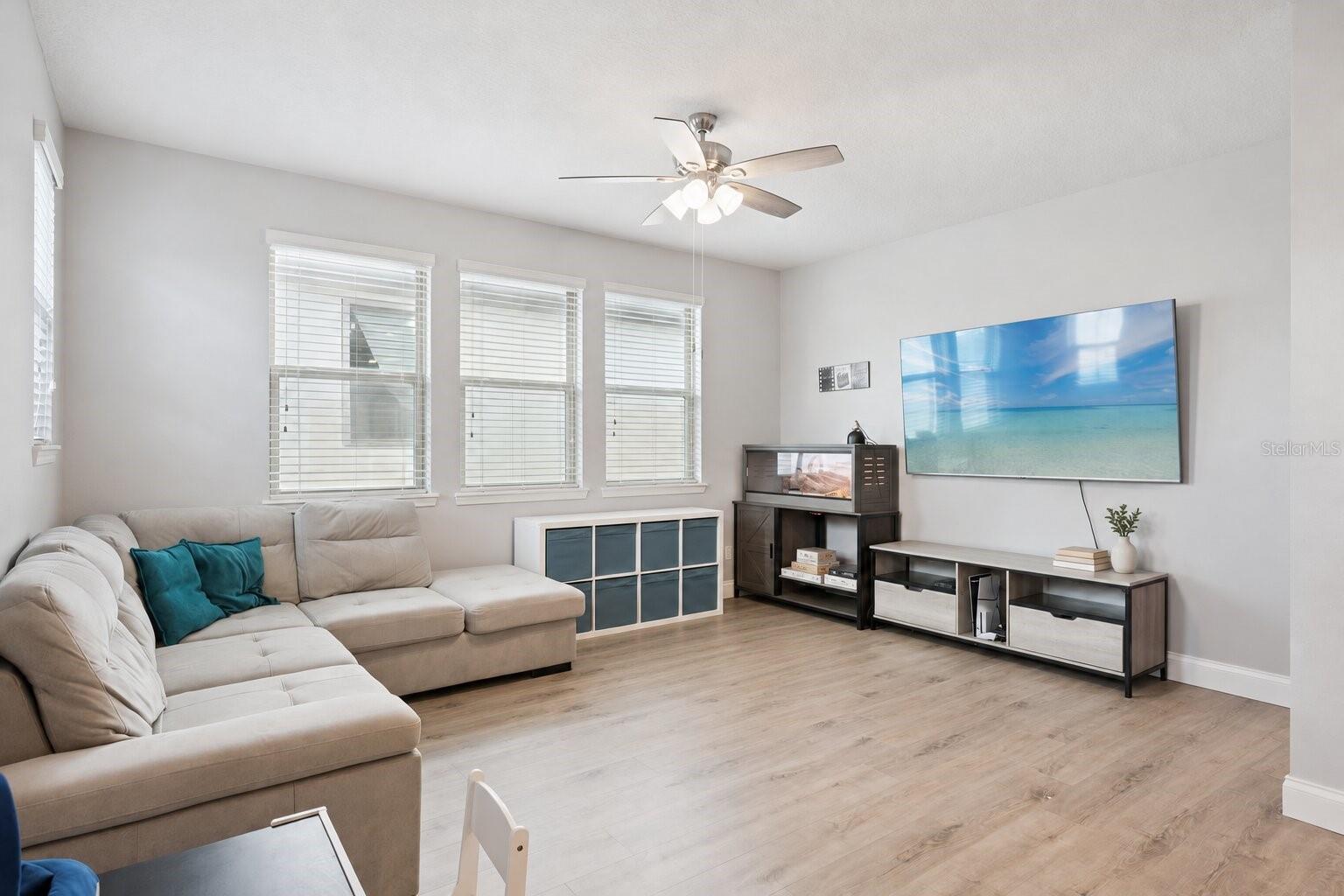 8325 VIVARO ISLE WAY
