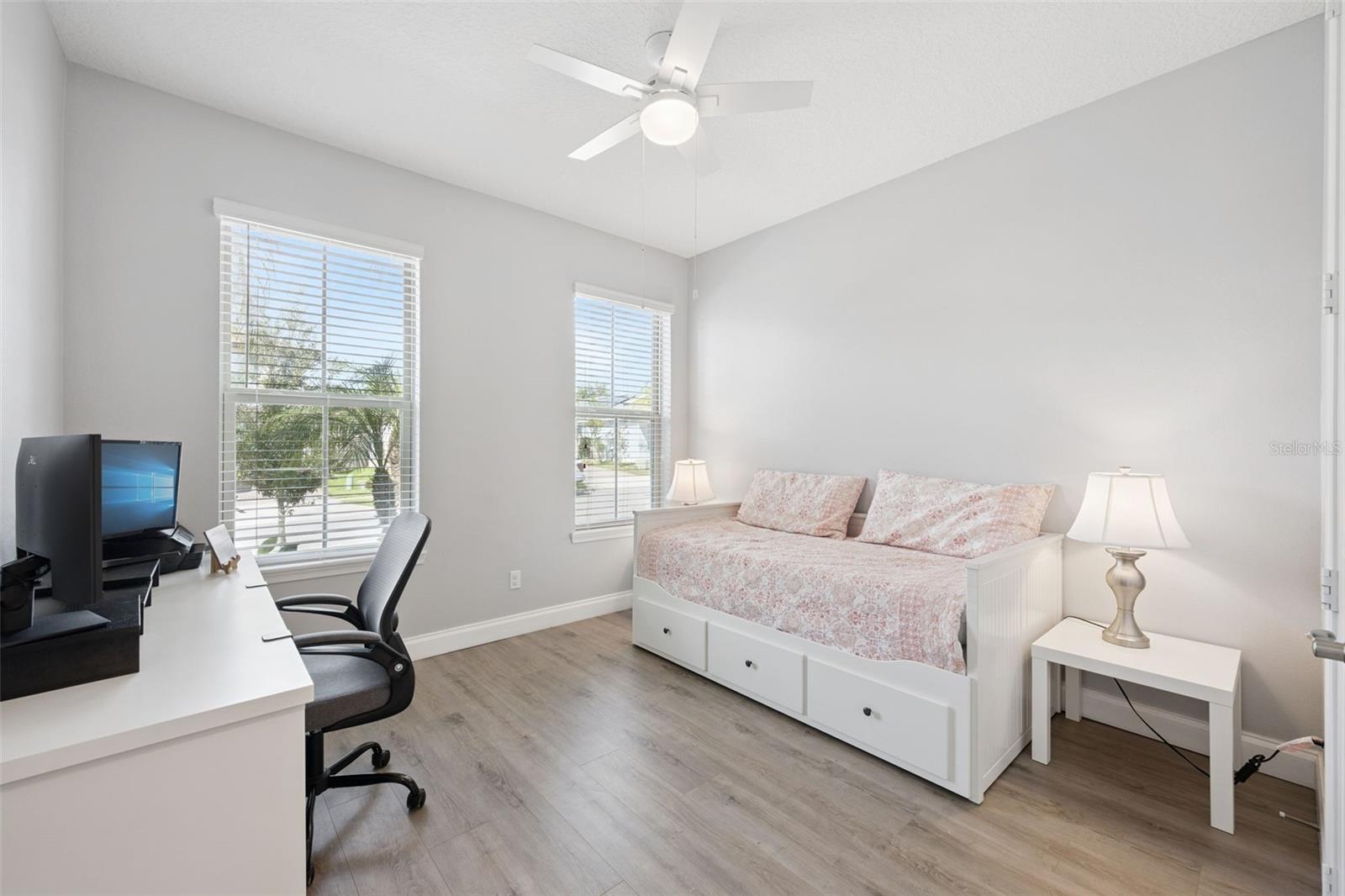 8325 VIVARO ISLE WAY
