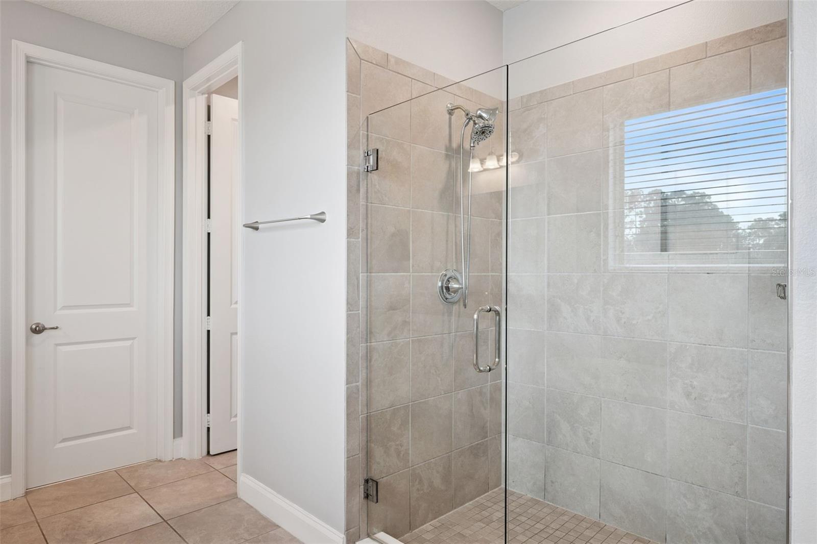 8325 VIVARO ISLE WAY