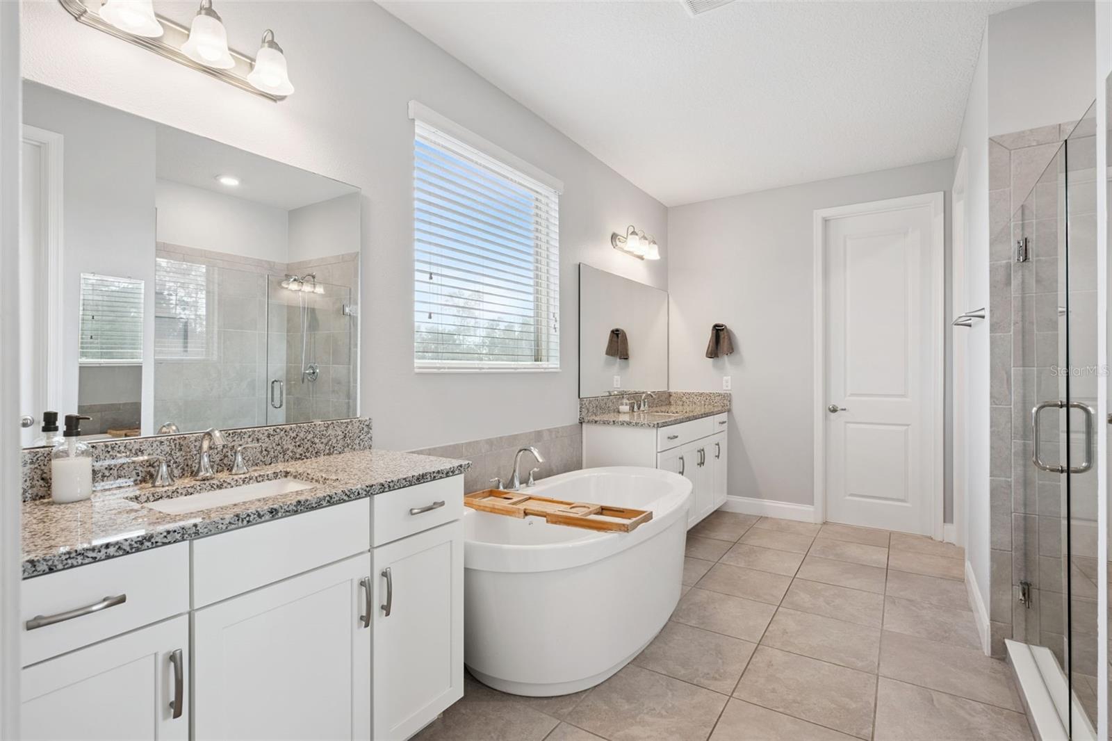 8325 VIVARO ISLE WAY