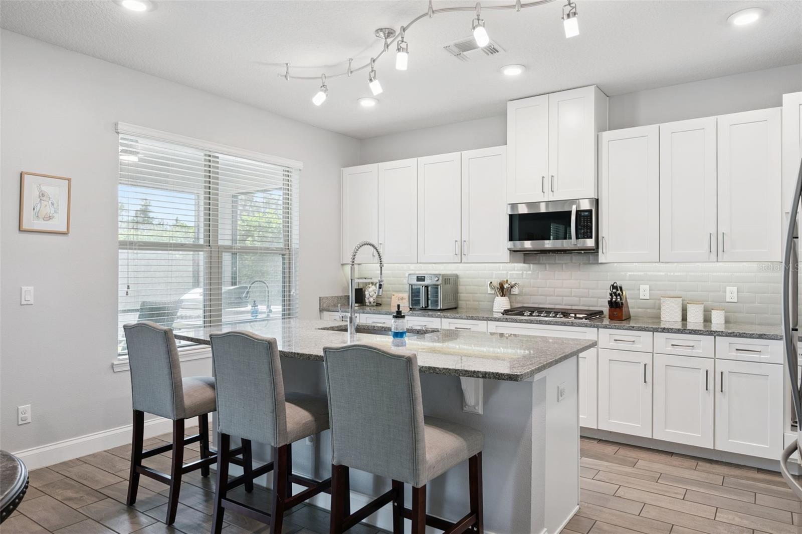 8325 VIVARO ISLE WAY