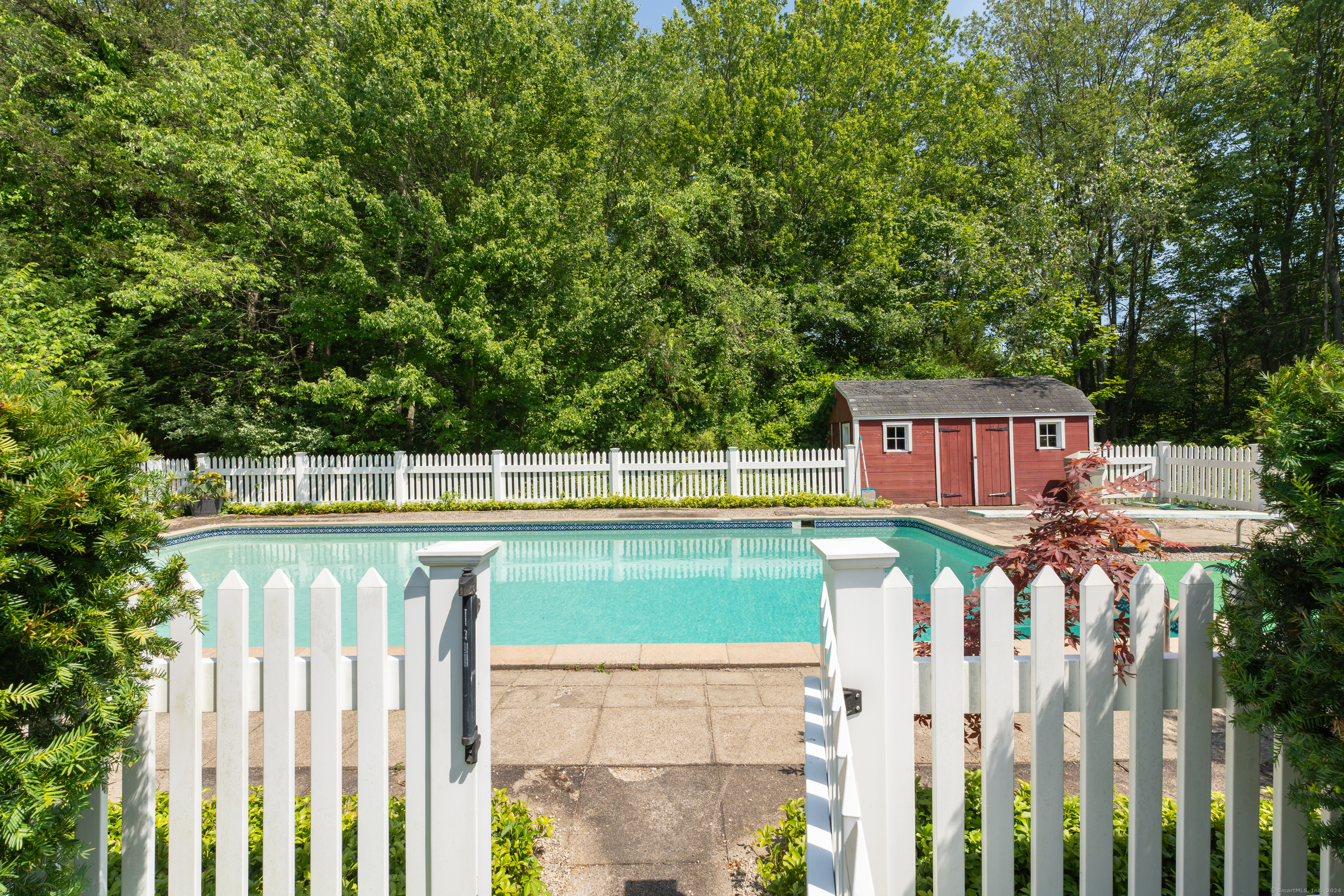 11 Winthrop Road