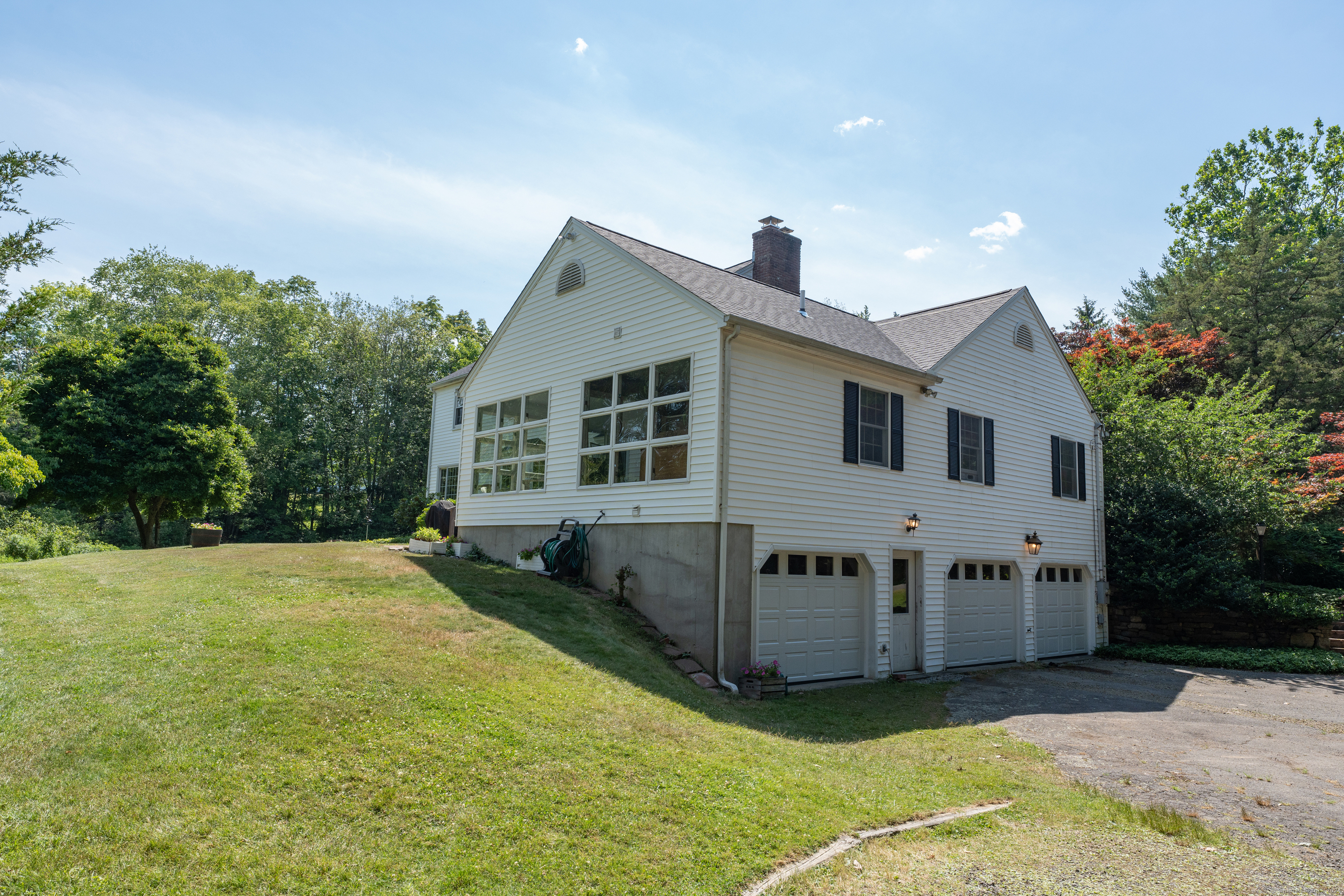 11 Winthrop Road