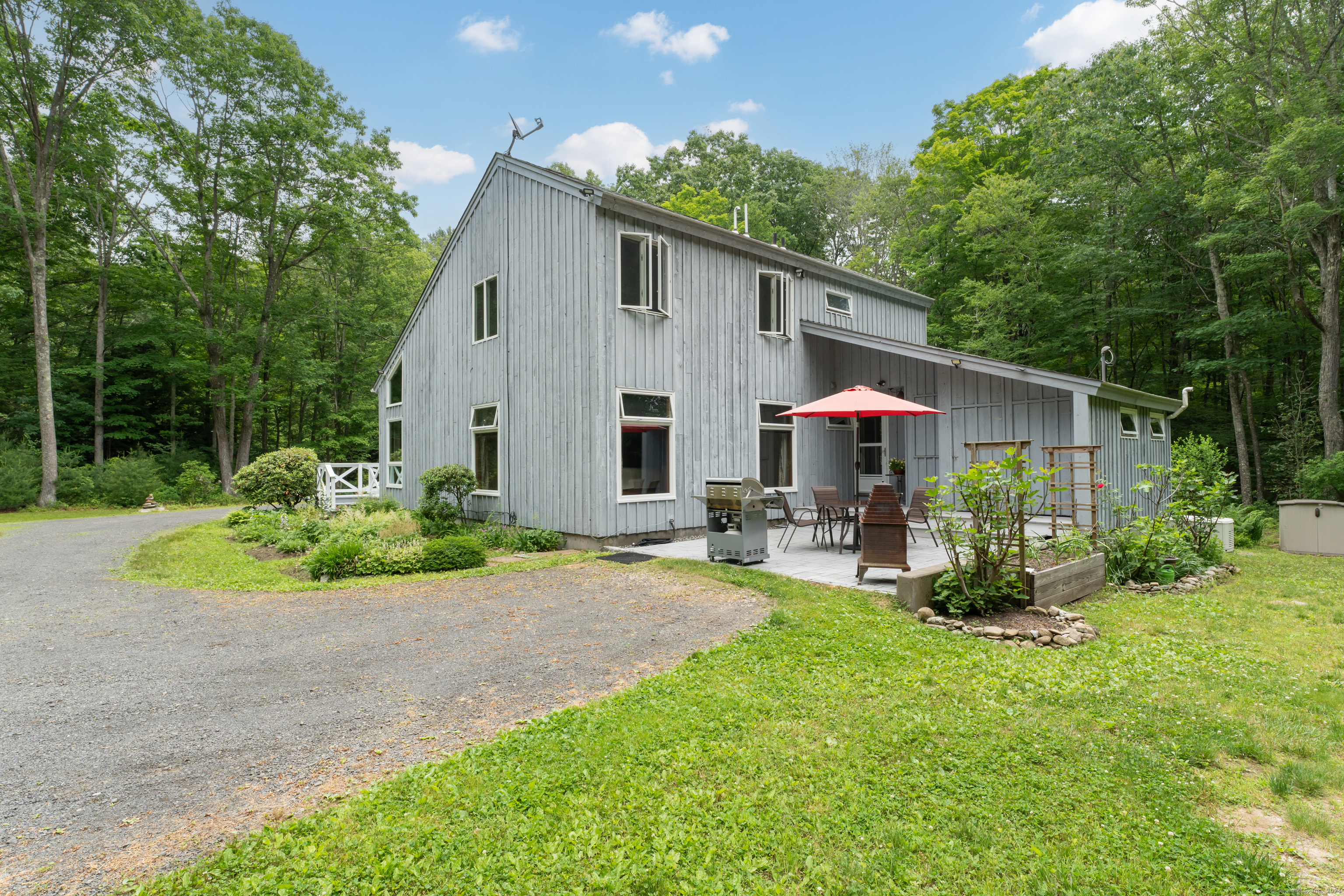 392 Roast Meat Hill Road