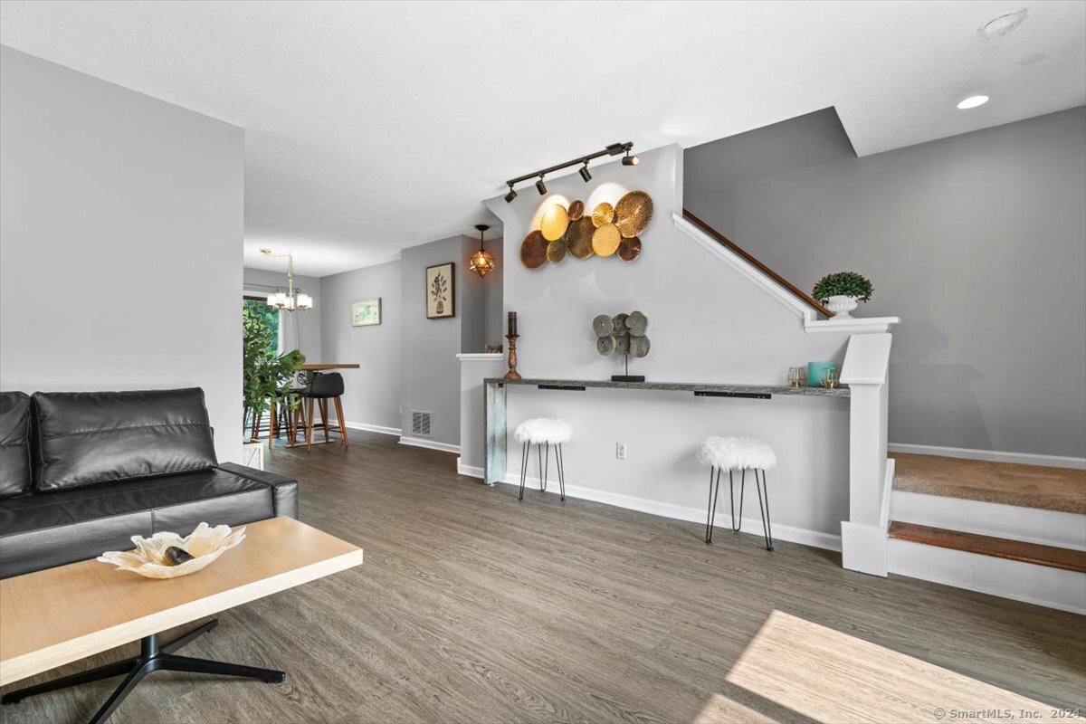 506 Woodward Avenue 13