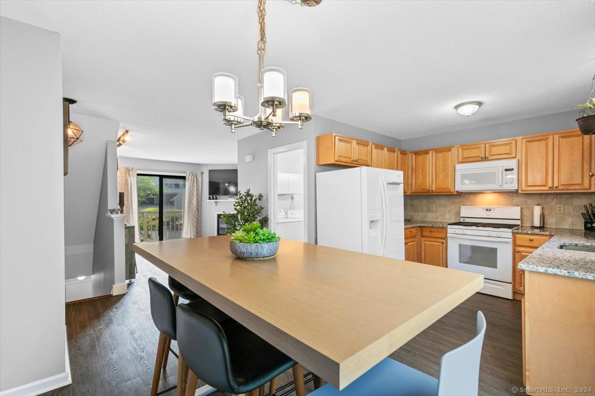 506 Woodward Avenue 13