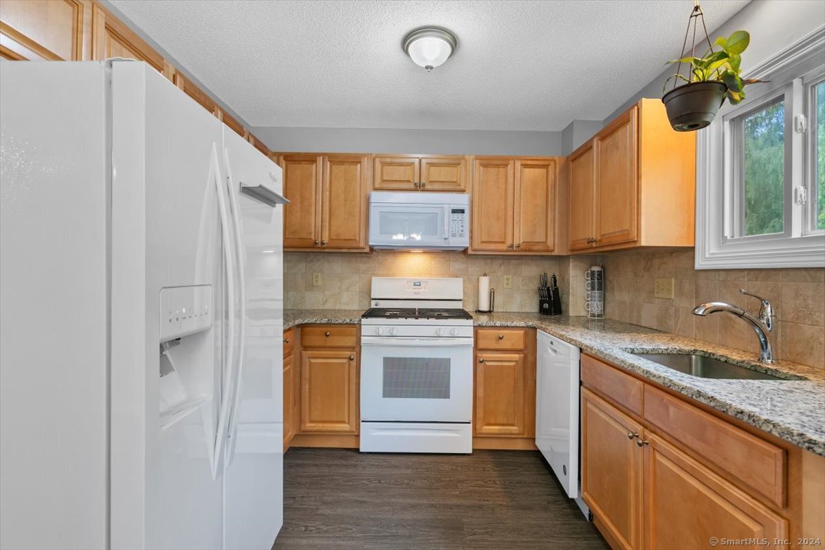 506 Woodward Avenue 13