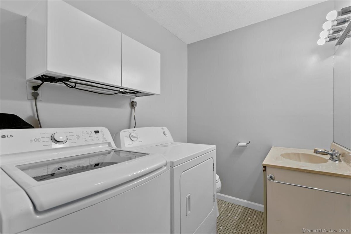506 Woodward Avenue 13