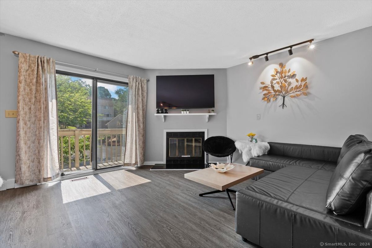 506 Woodward Avenue 13