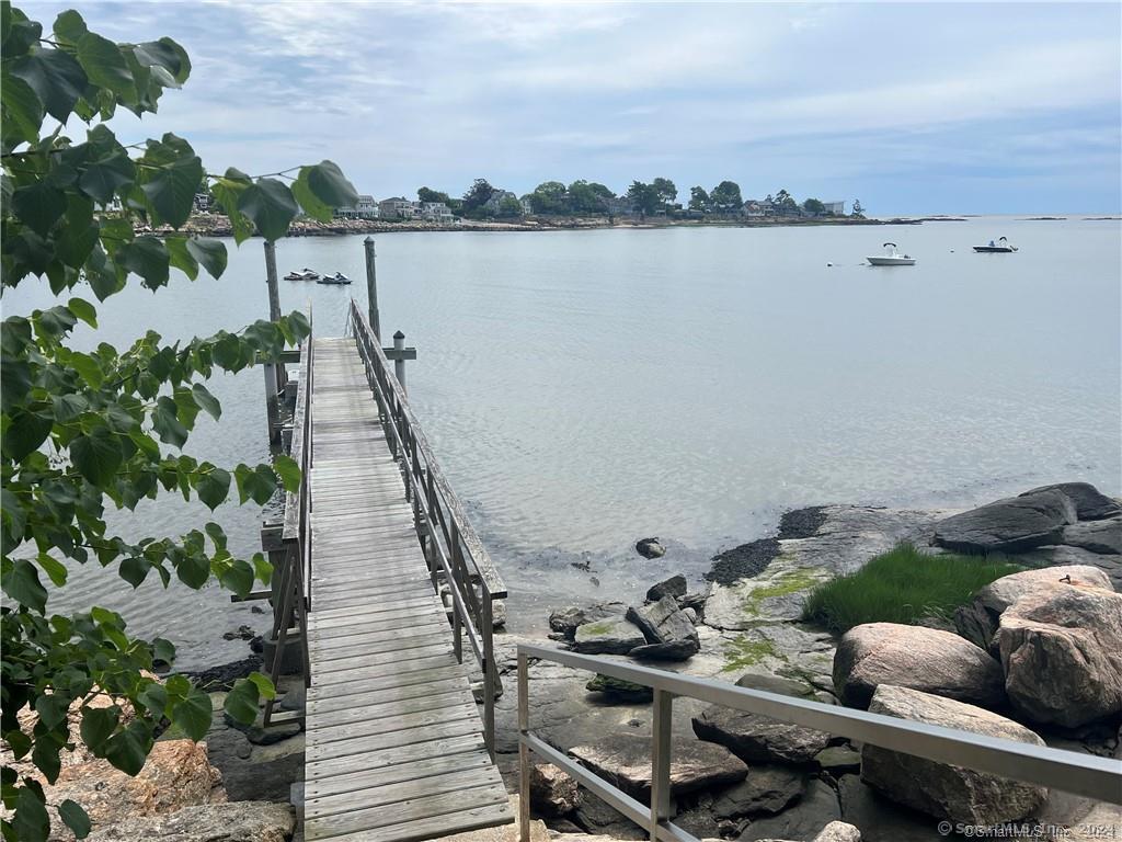 24 Indian Cove Road