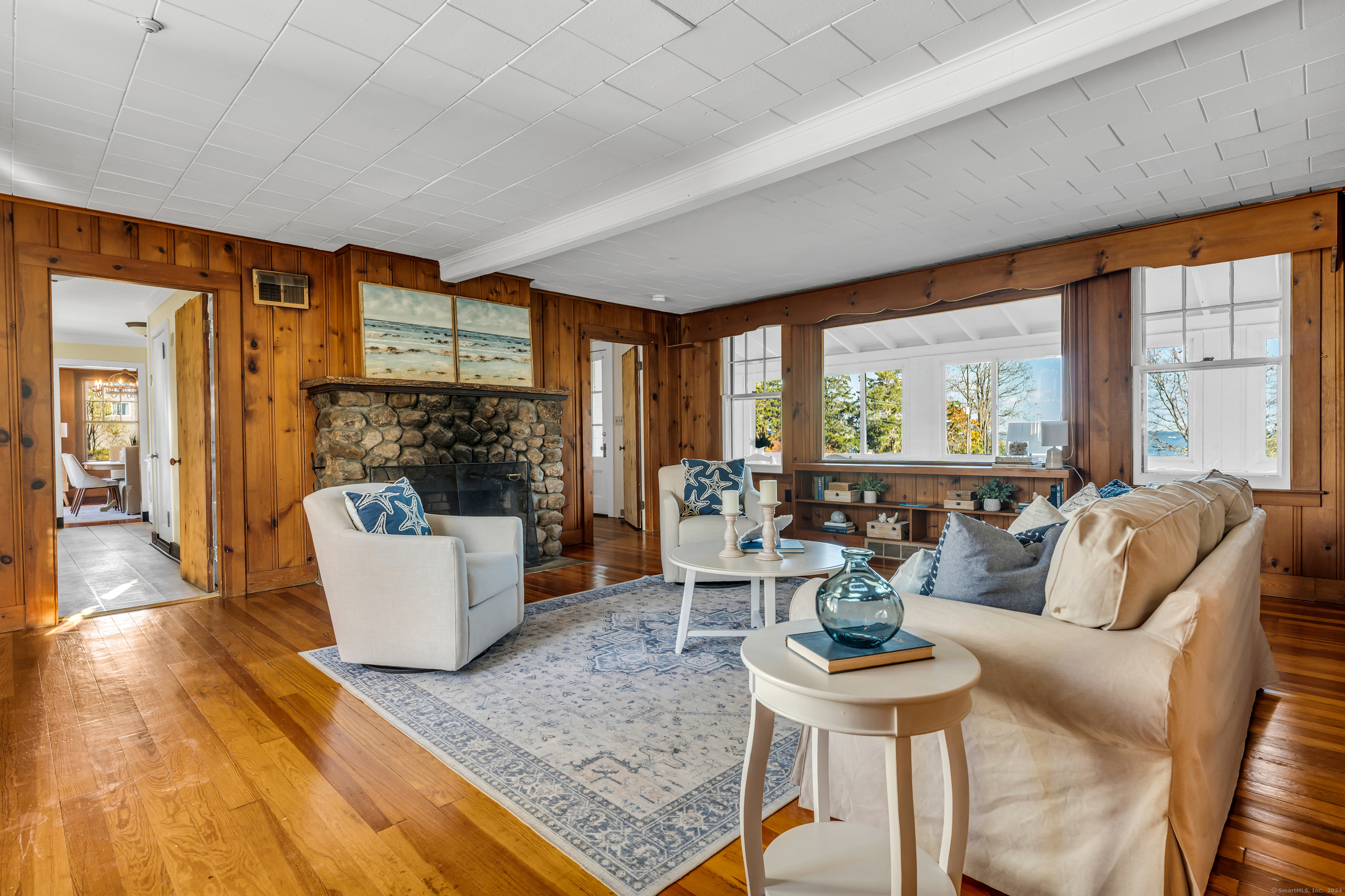 185 West Lane