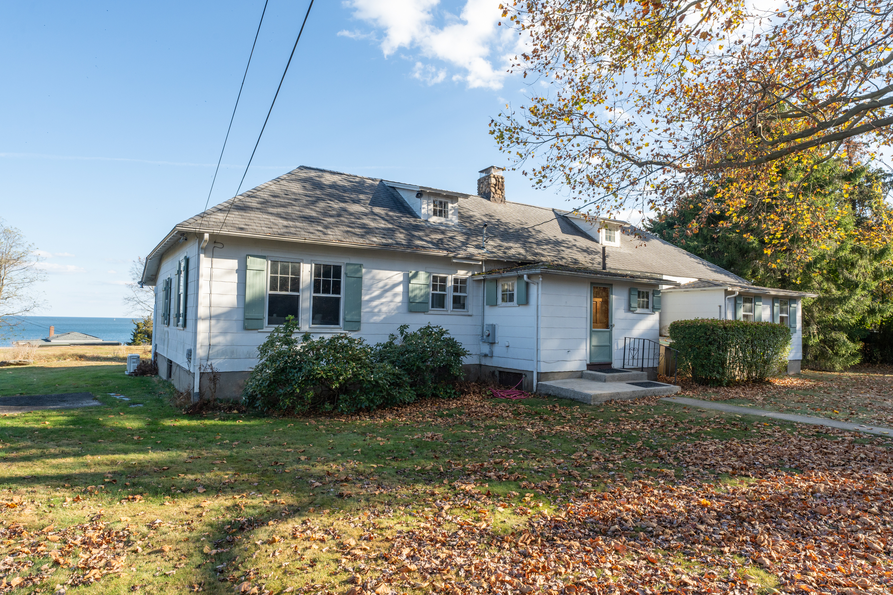 185 West Lane