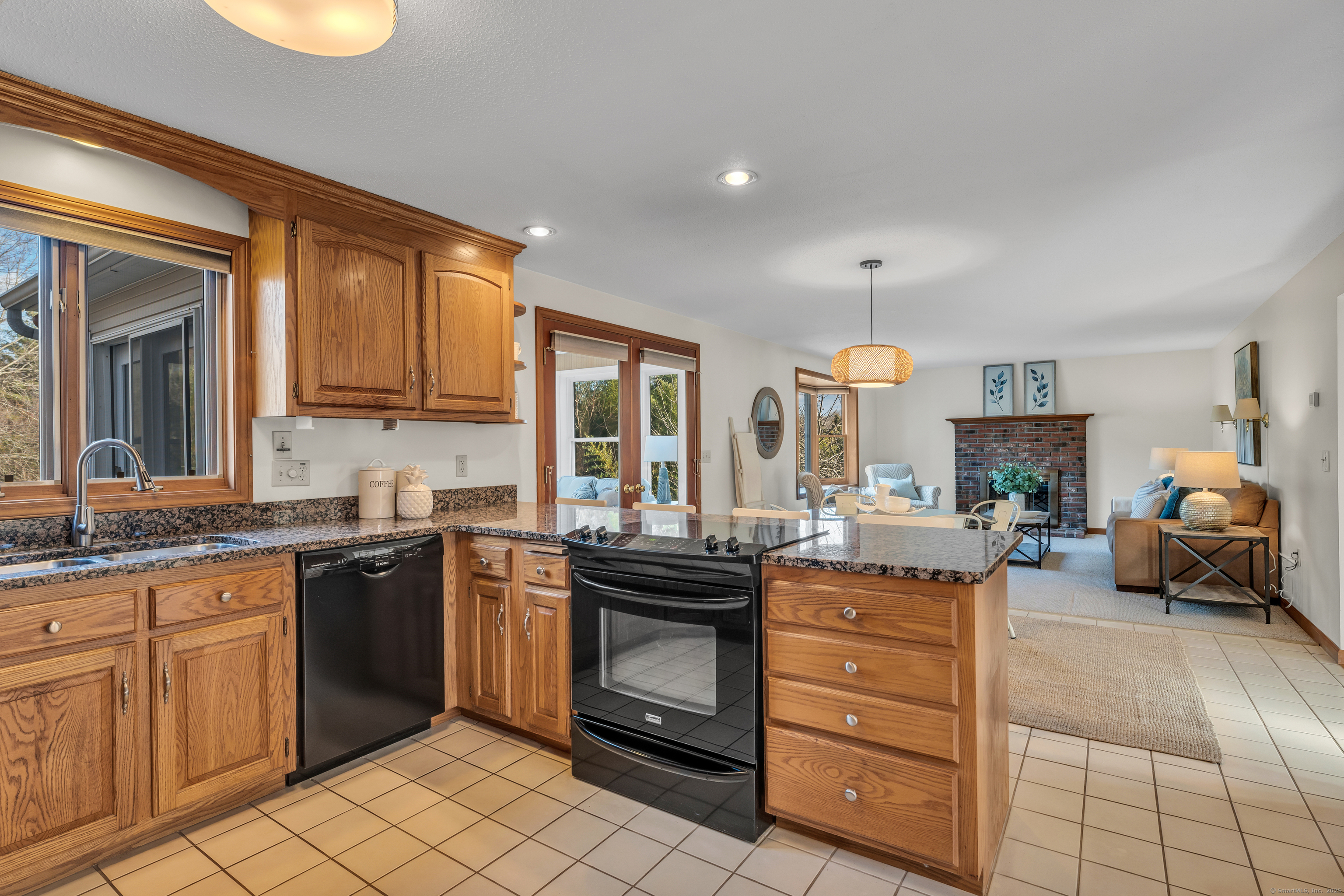 39 Buttonball Lane
