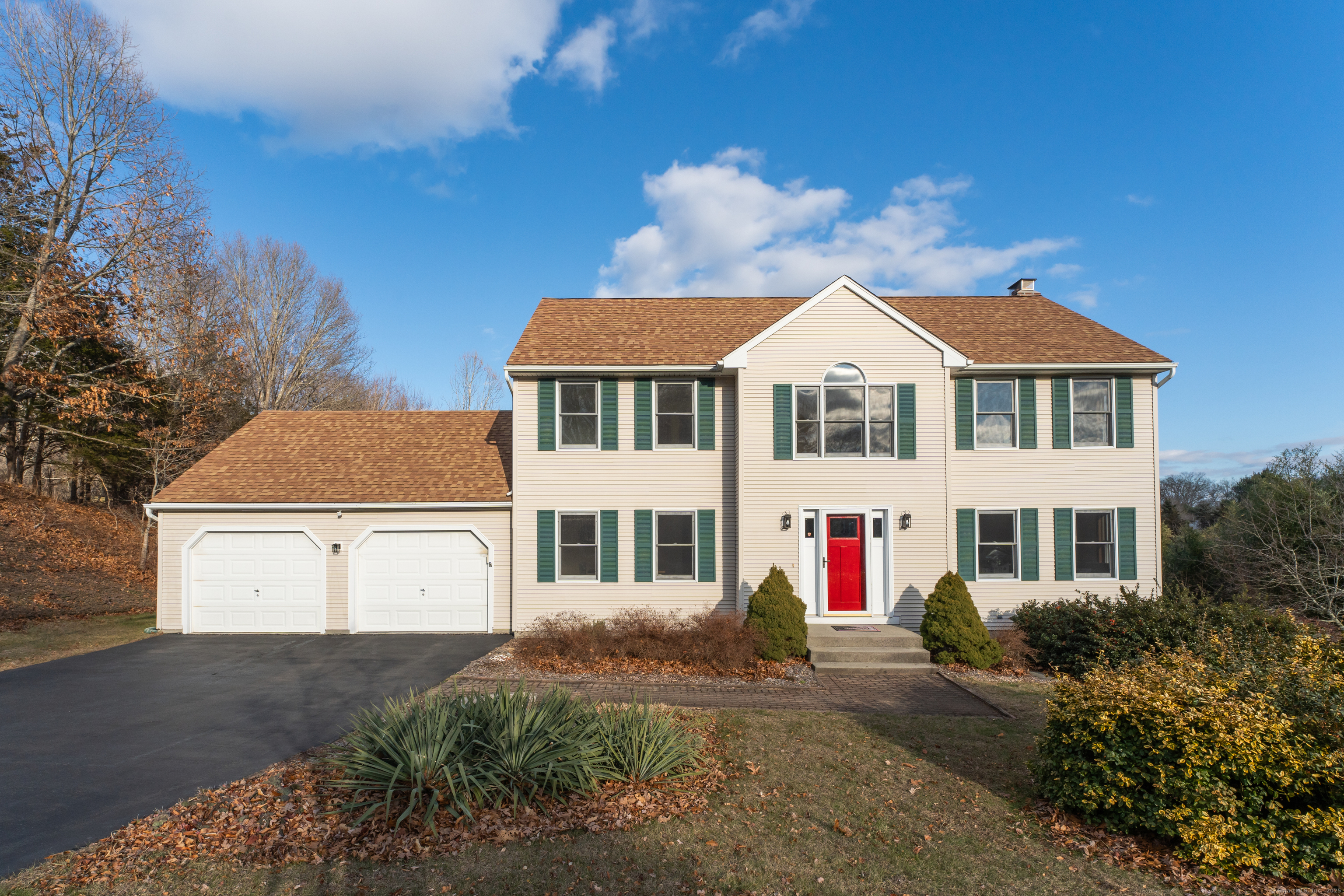 39 Buttonball Lane