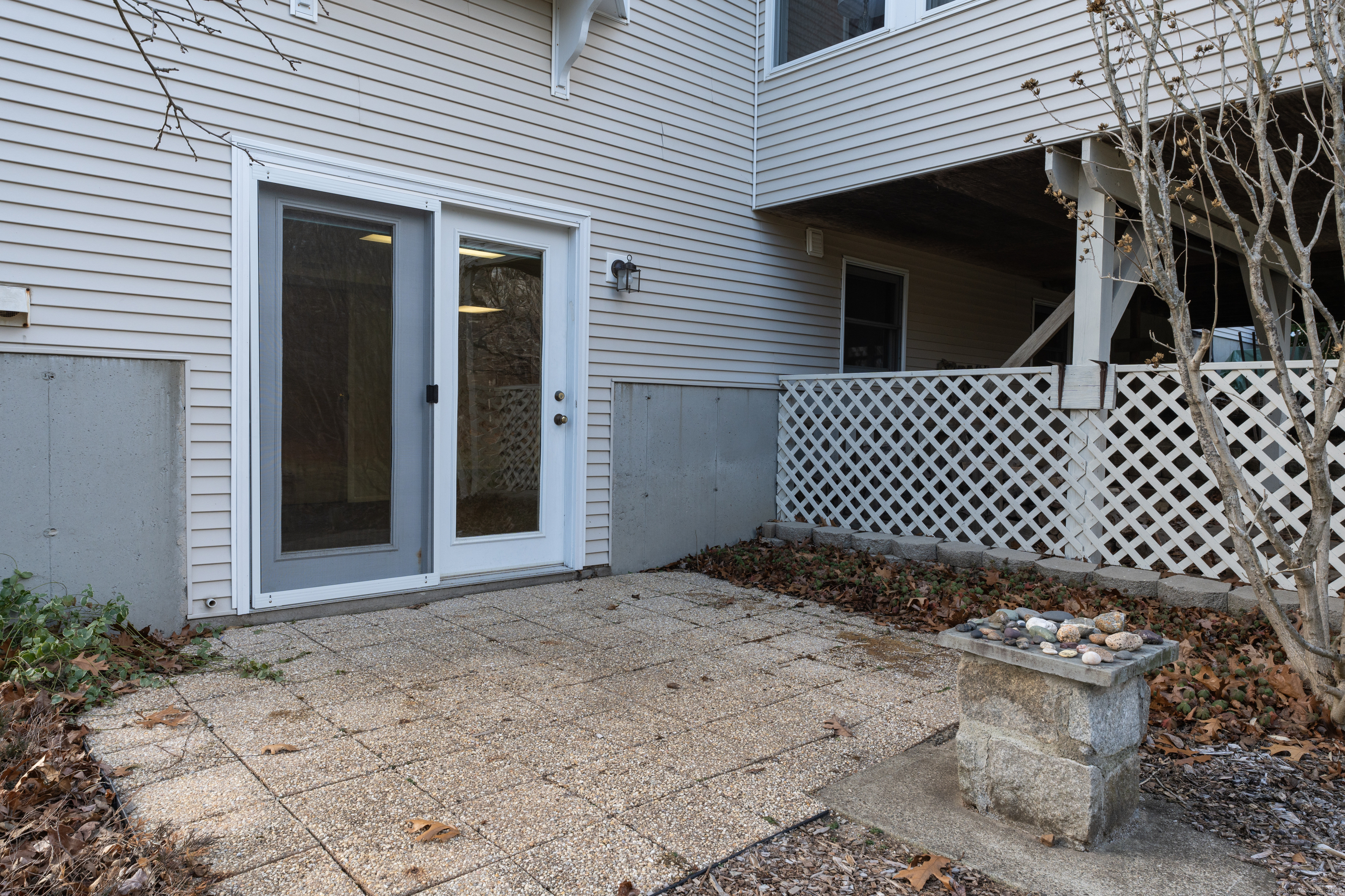 39 Buttonball Lane