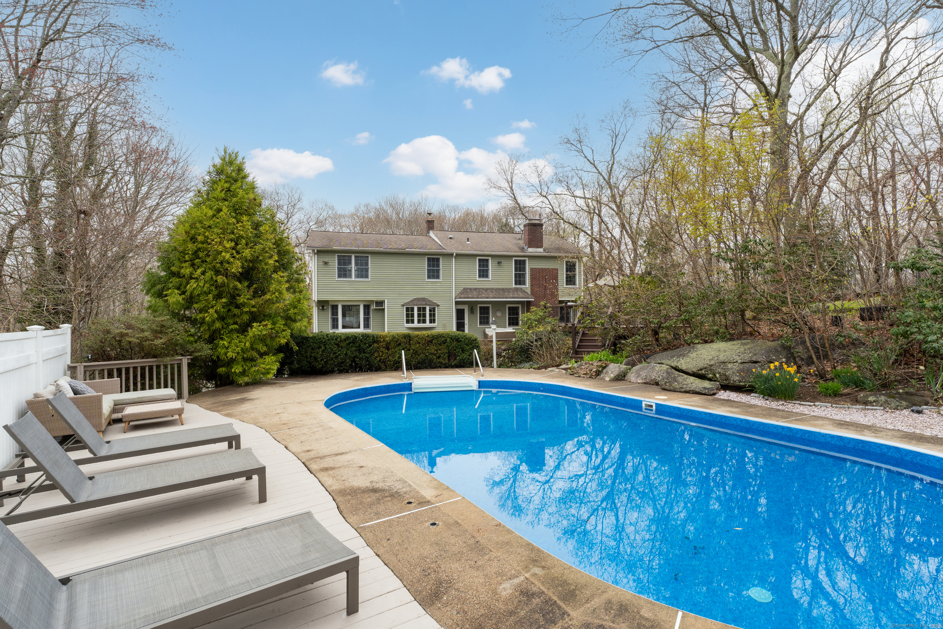60 Ledgeview Lane