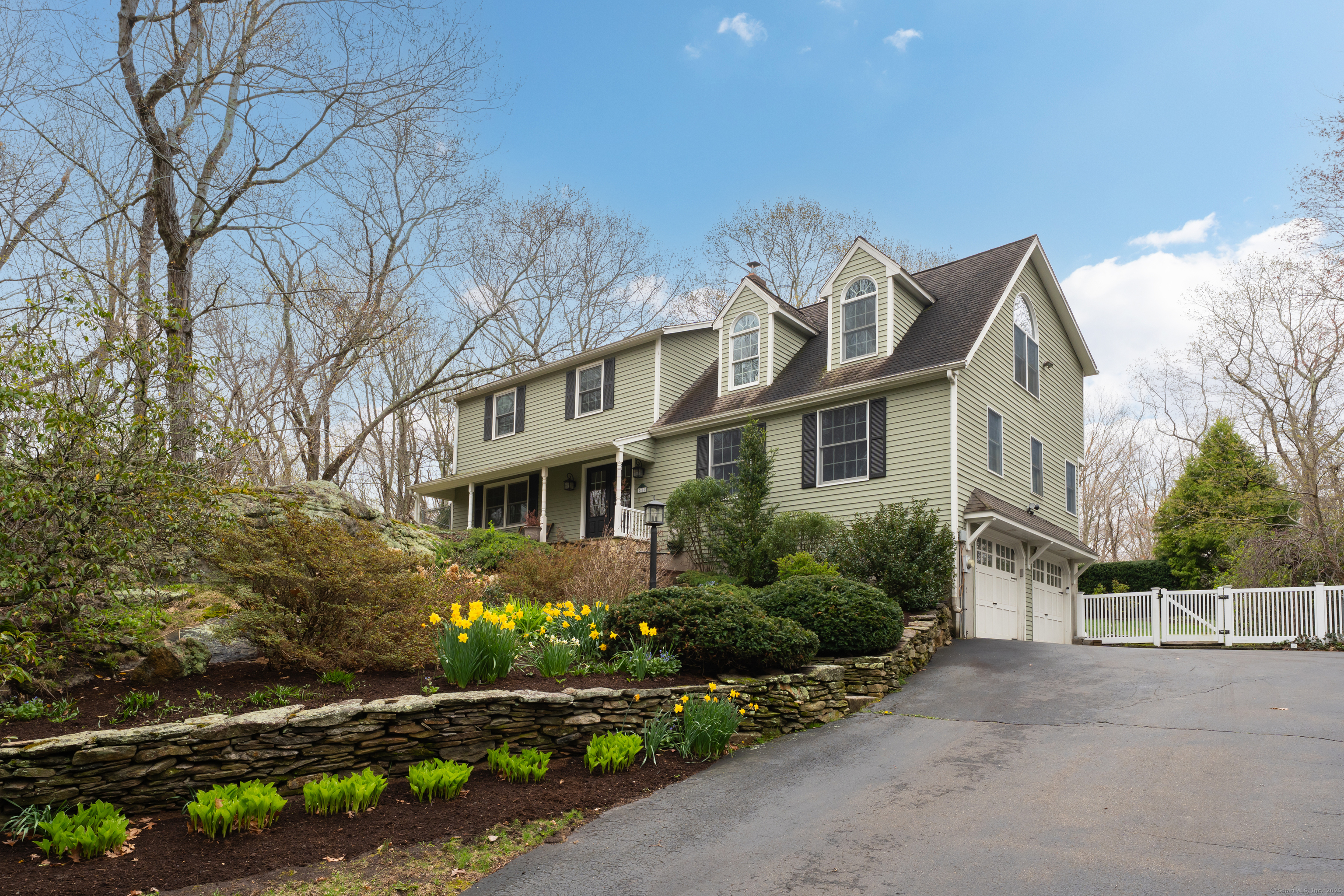 60 Ledgeview Lane