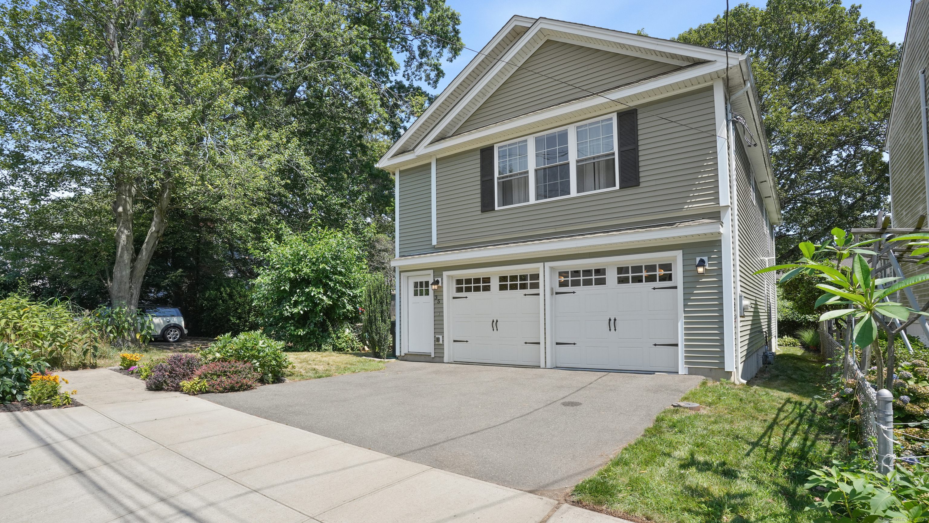 35 Beechwood Avenue