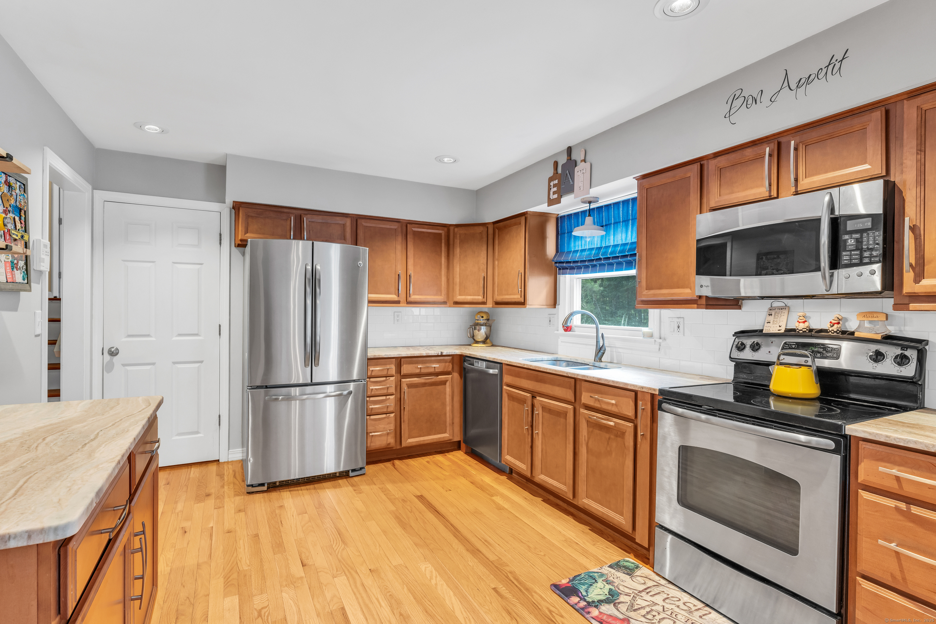 2320 Long Hill Road
