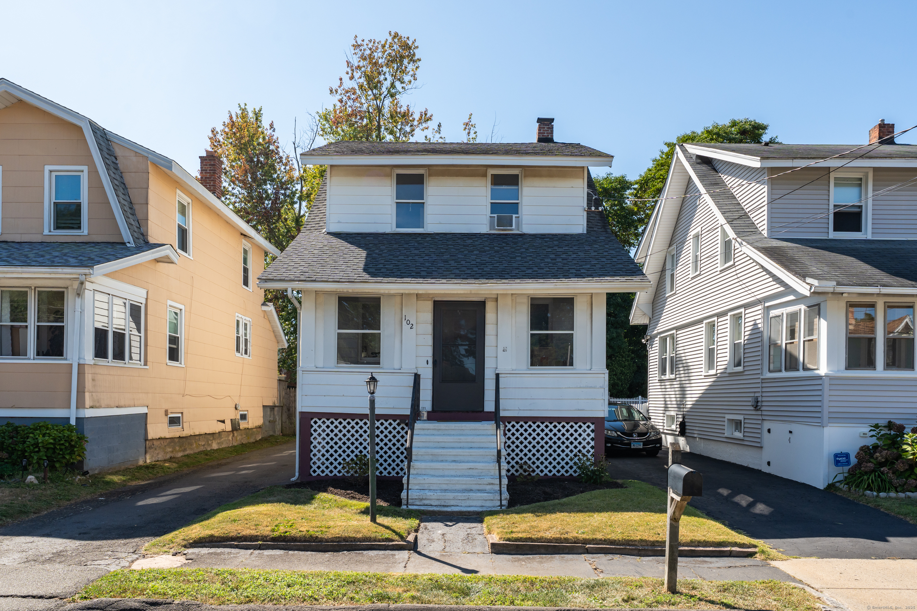 102 Henry Street