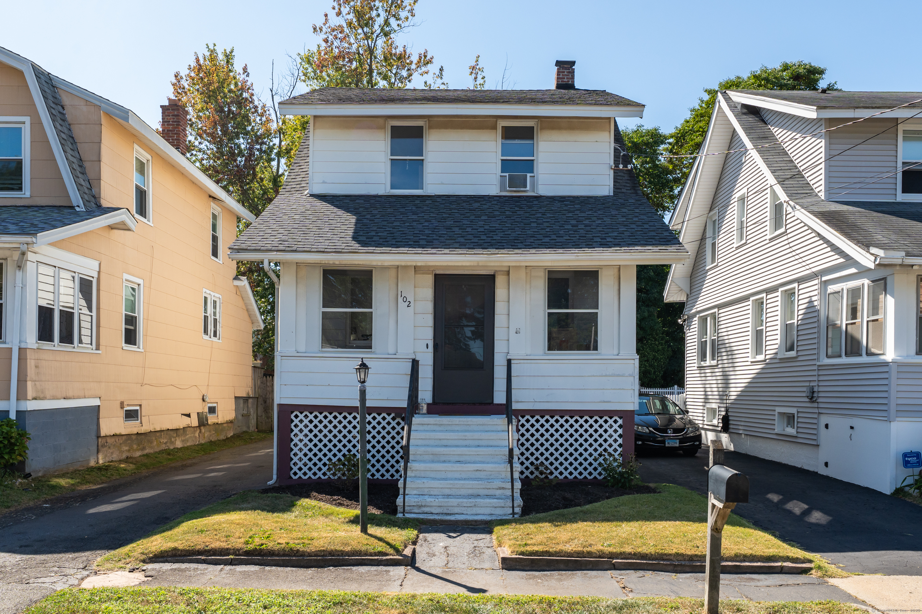 102 Henry Street