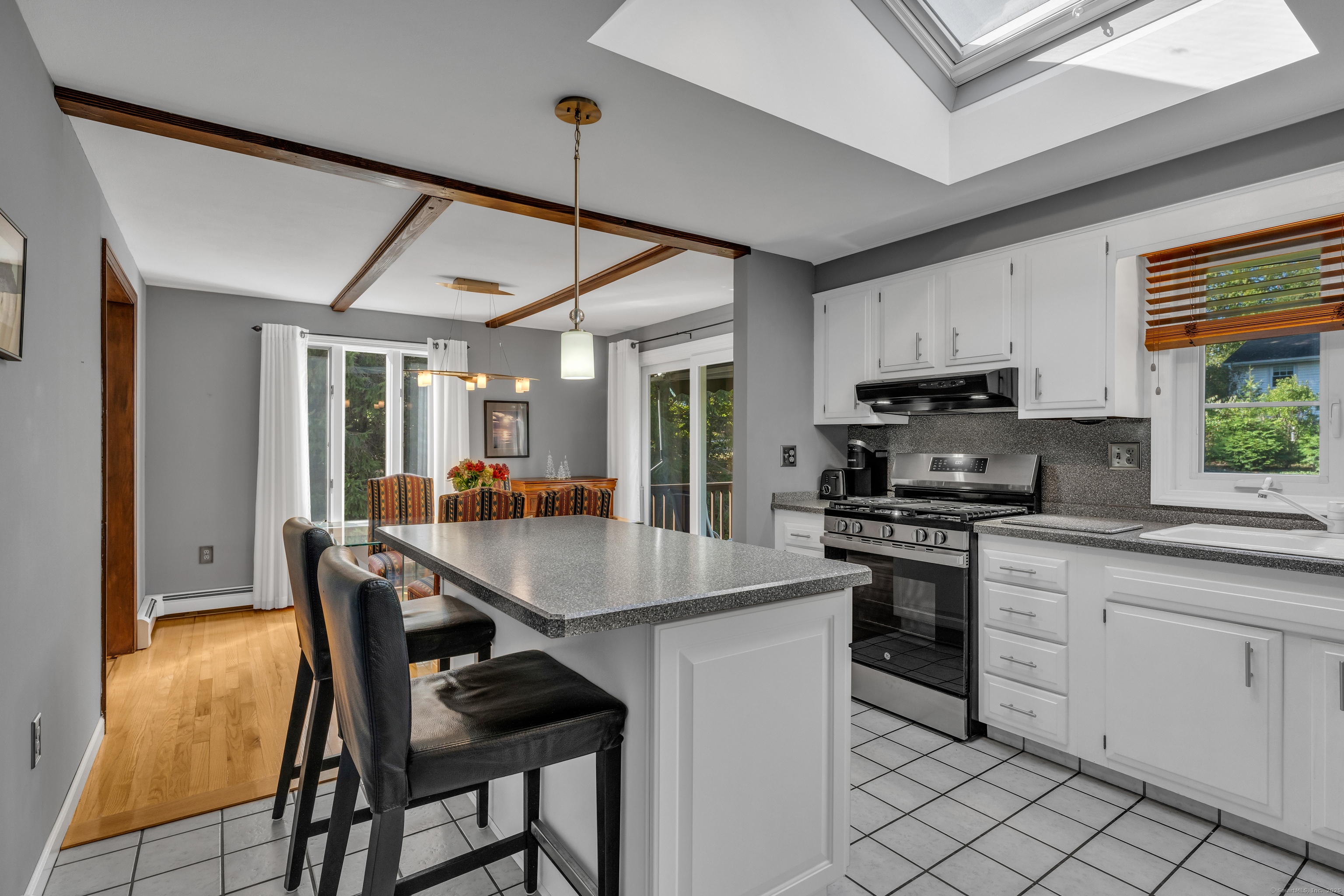 1066 Long Hill Road