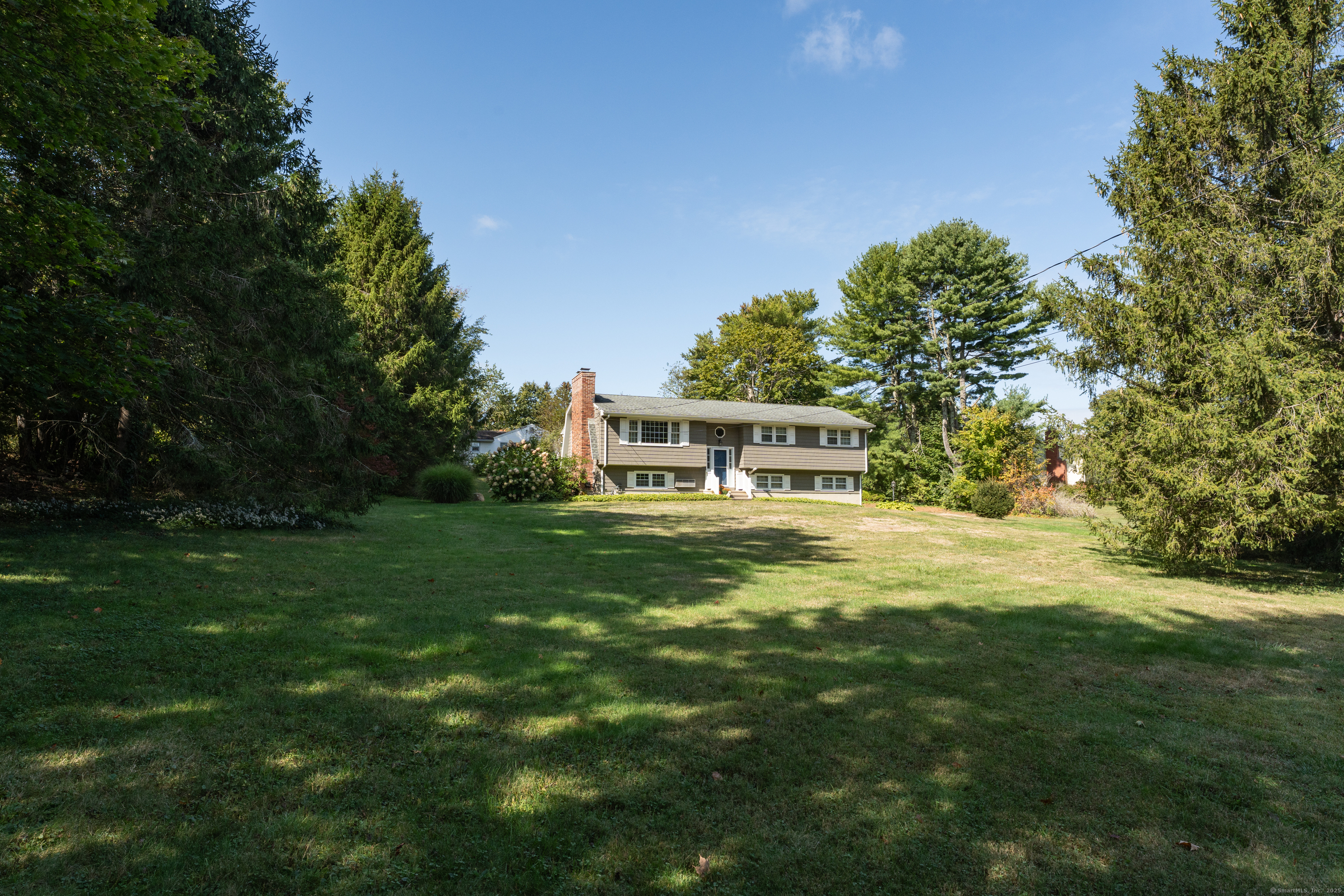 1066 Long Hill Road