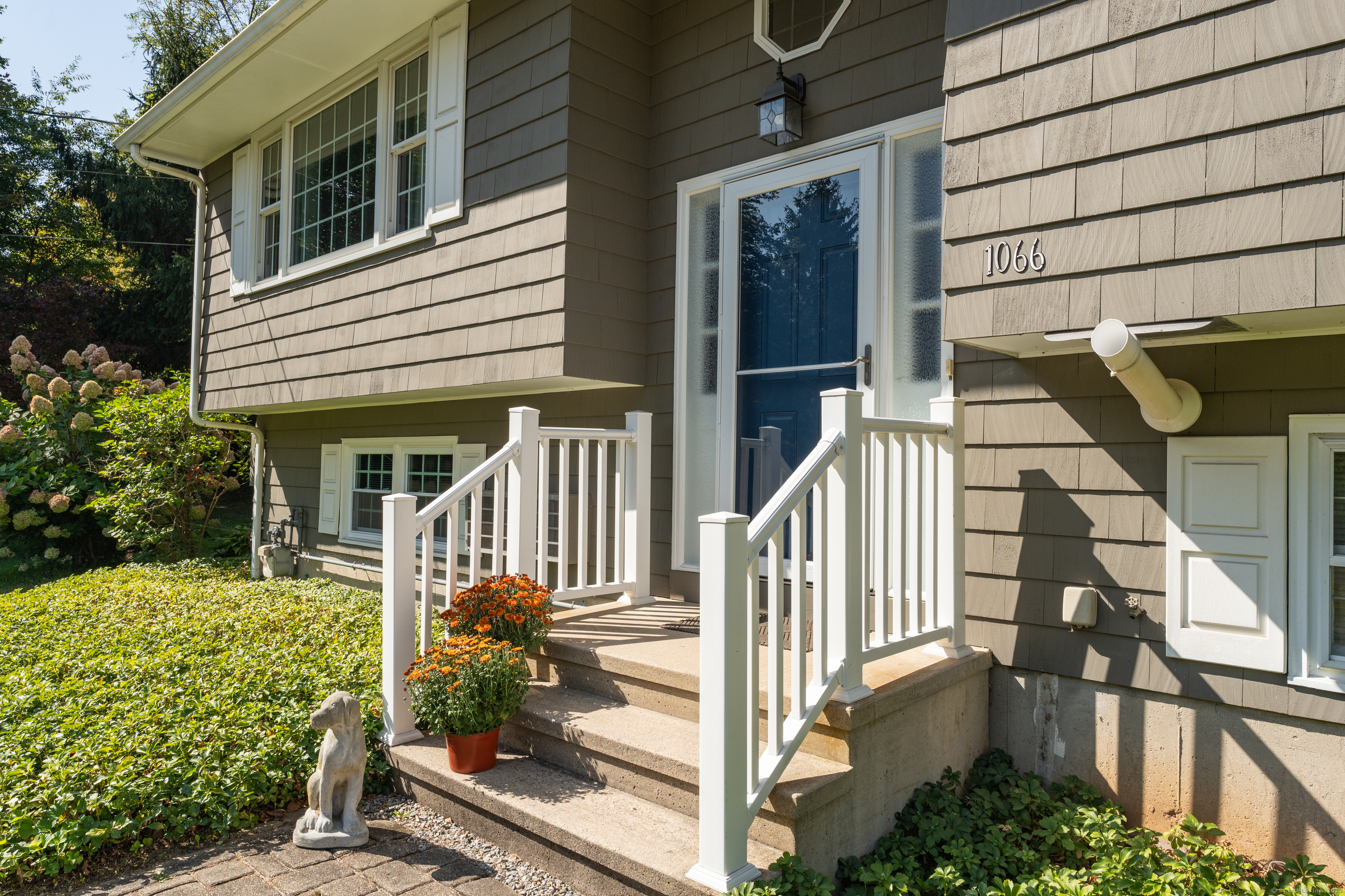 1066 Long Hill Road