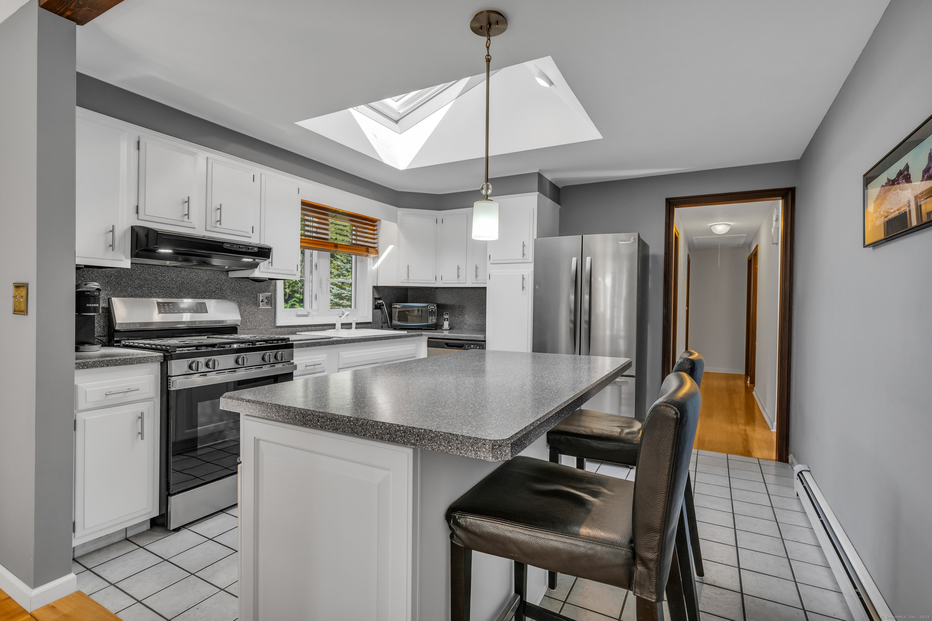 1066 Long Hill Road