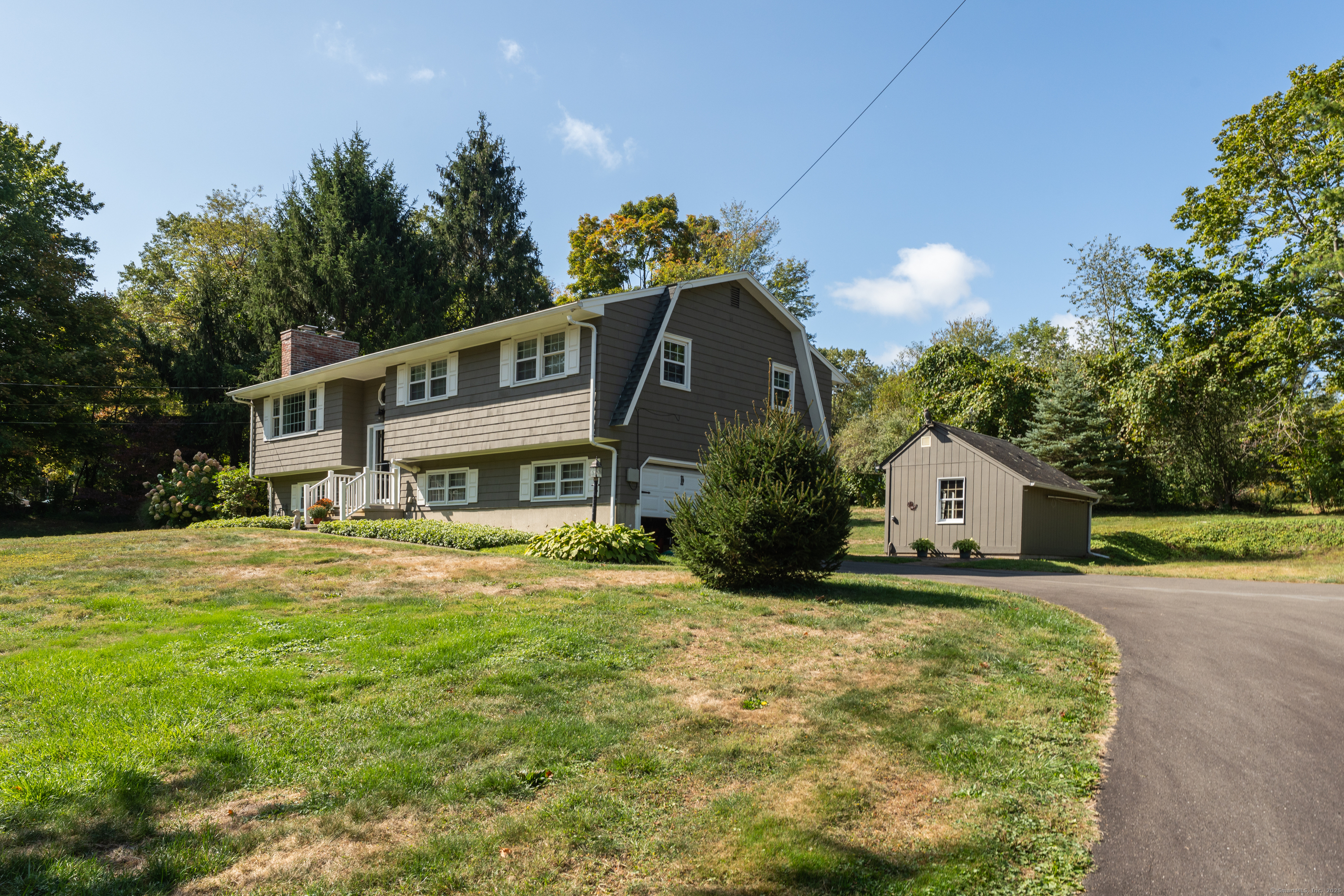 1066 Long Hill Road