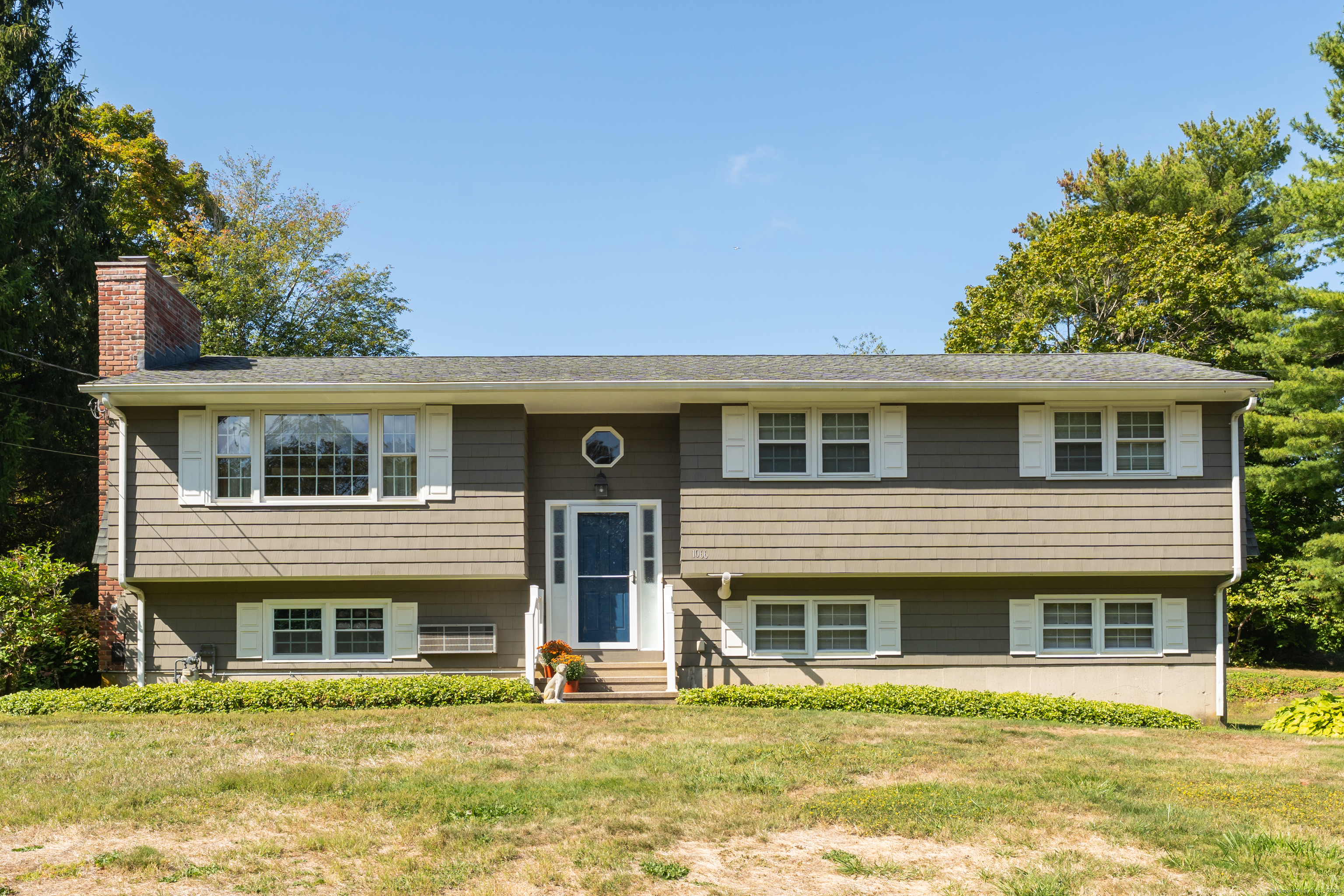 1066 Long Hill Road