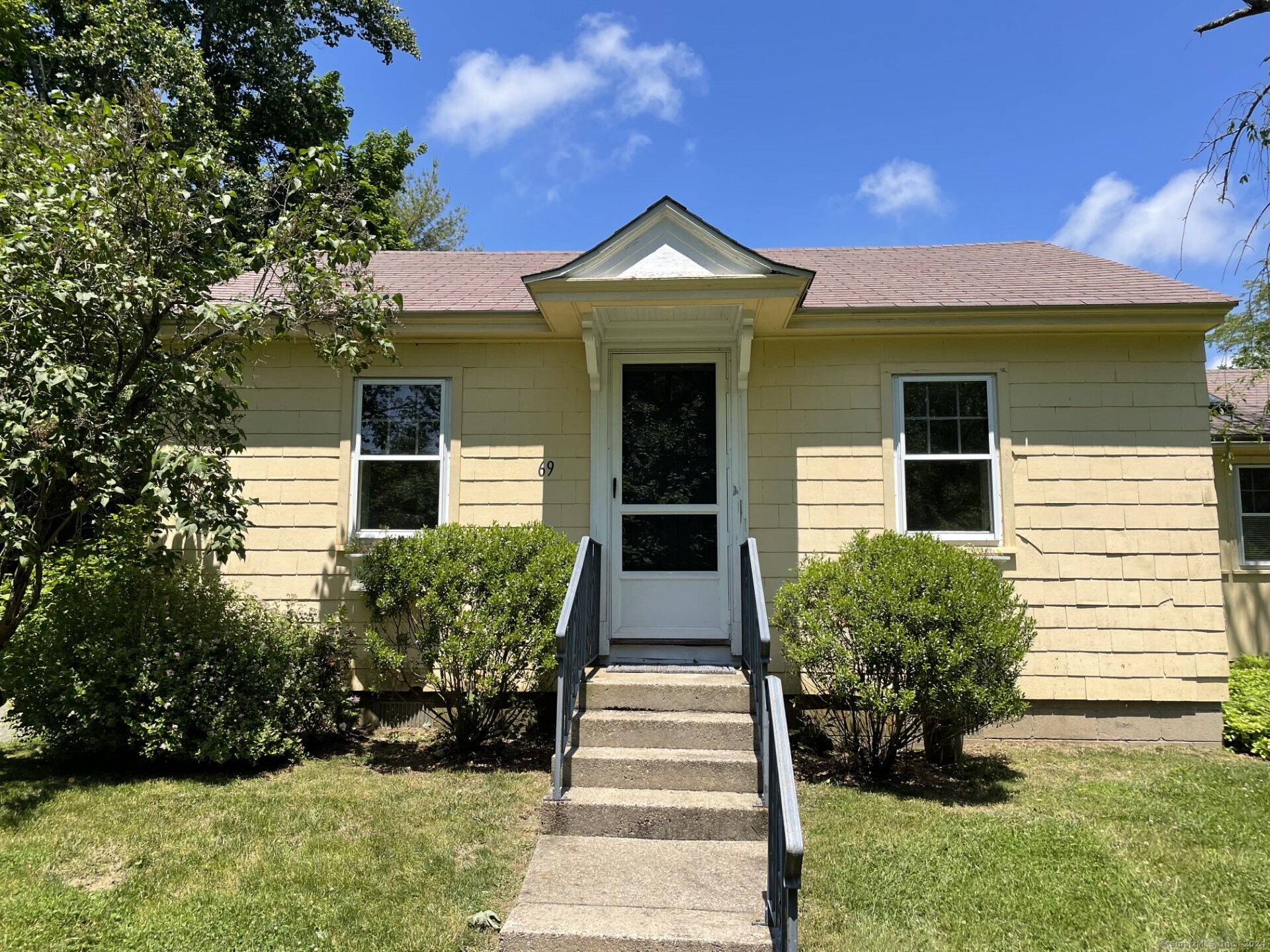 69 River Street