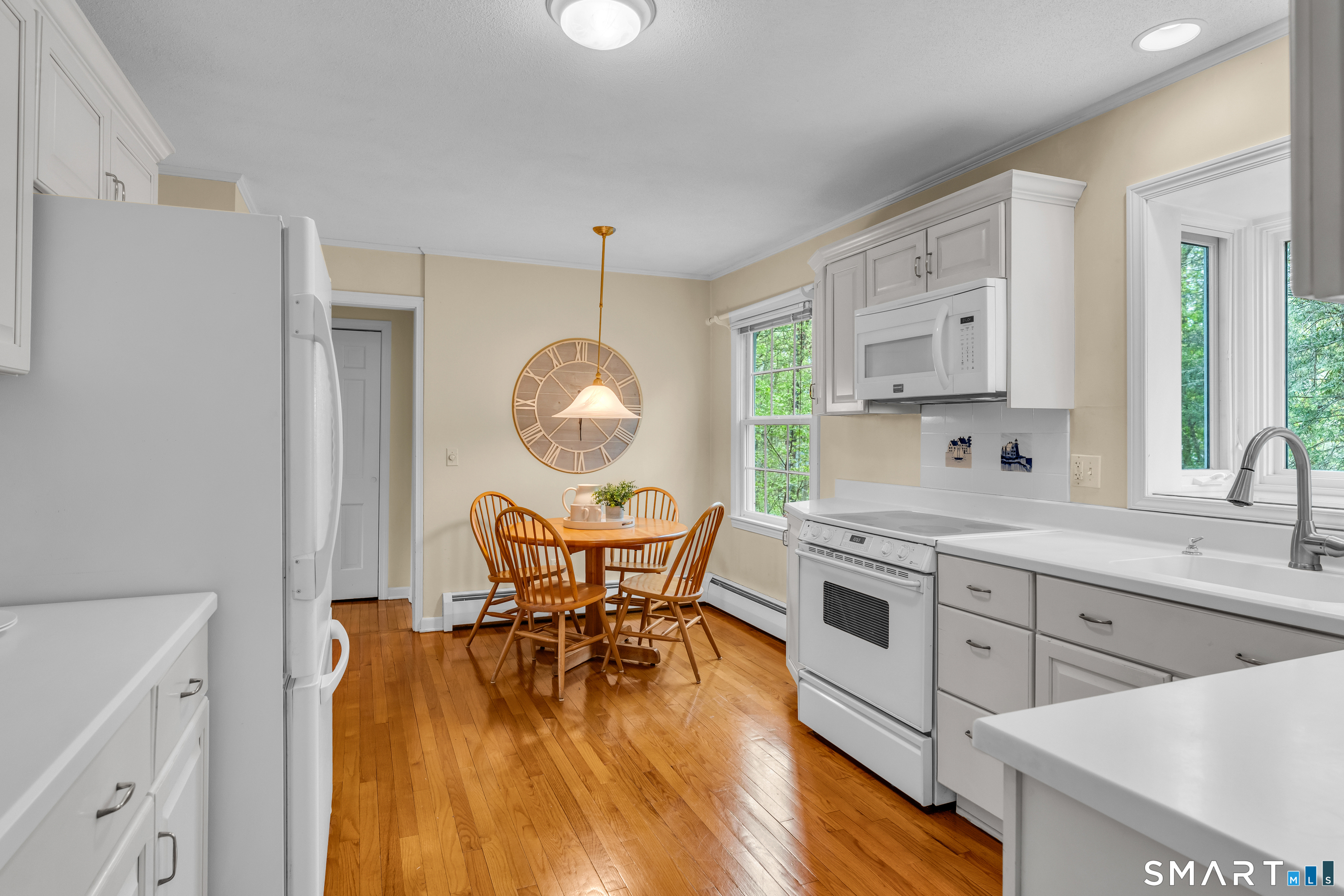 200 Whitethorn Drive