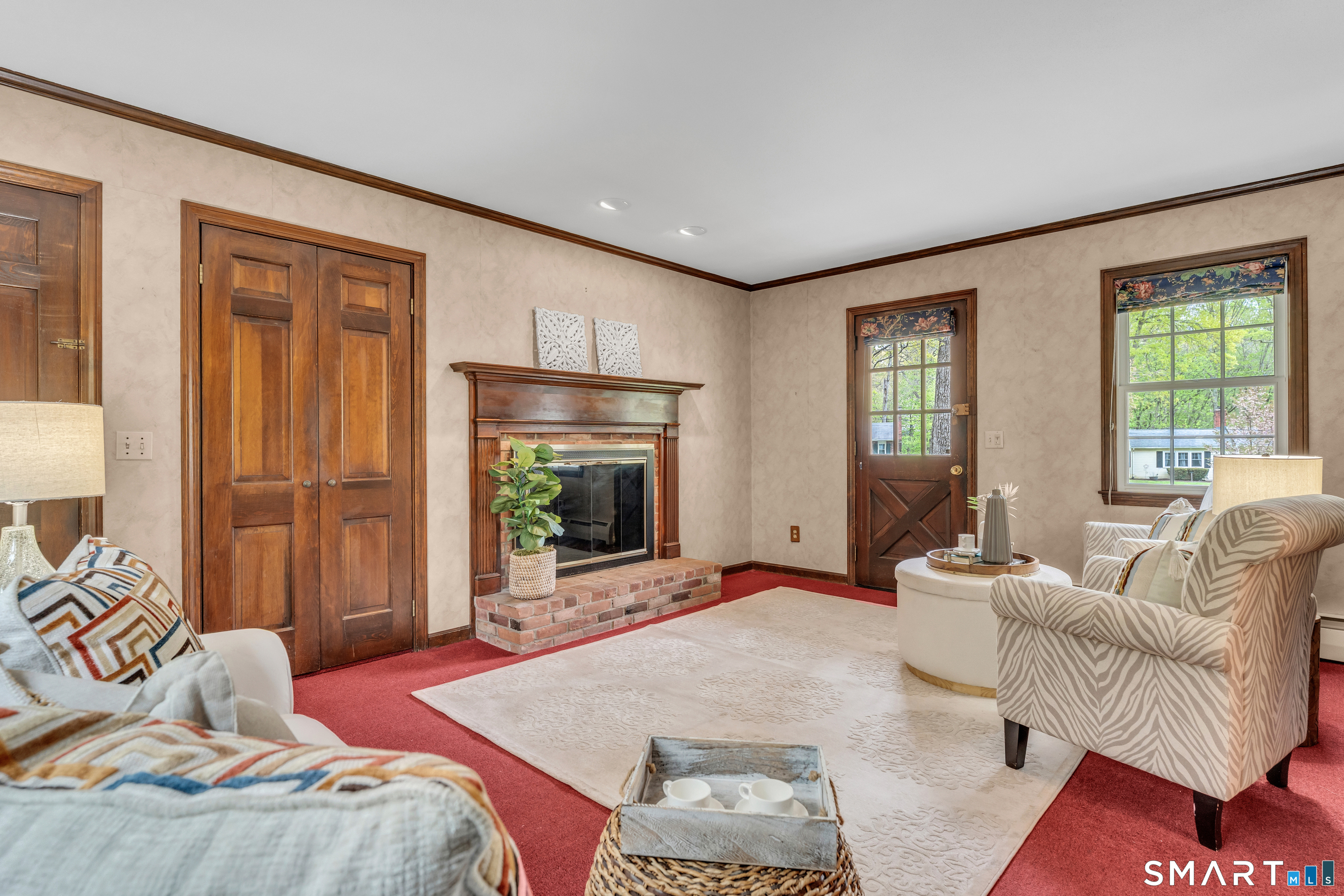 200 Whitethorn Drive