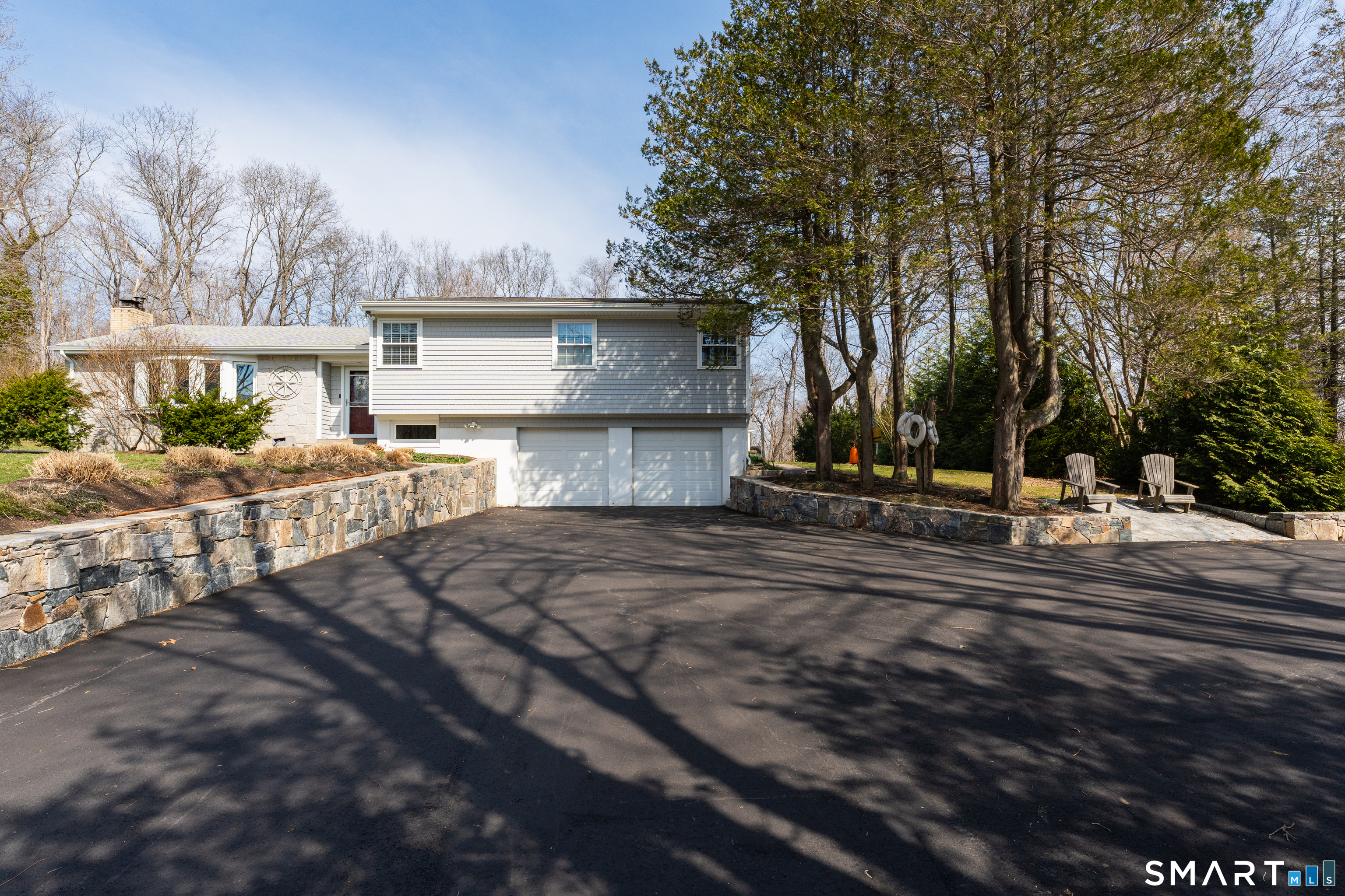 51 West Lake Avenue