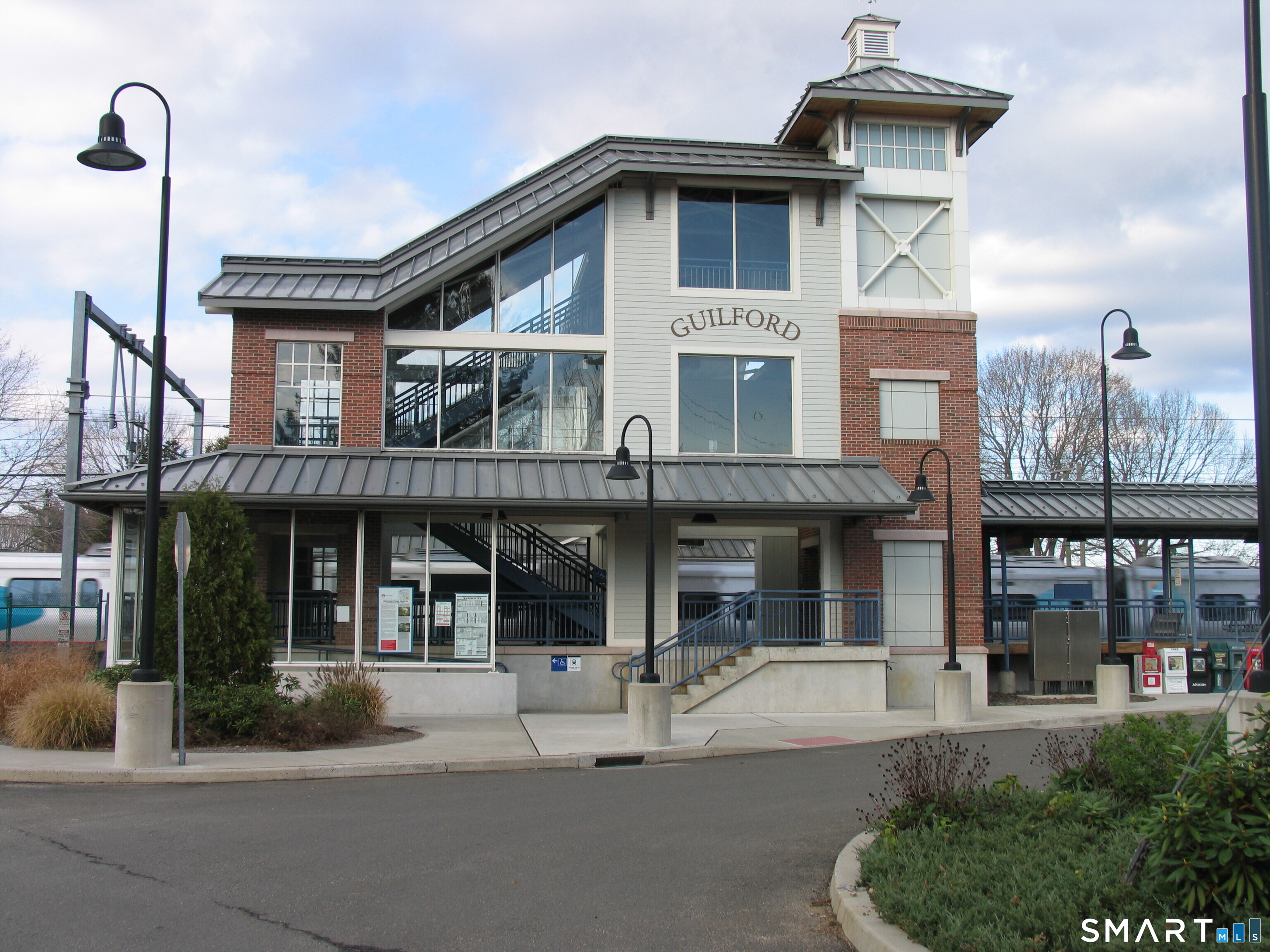 51 West Lake Avenue