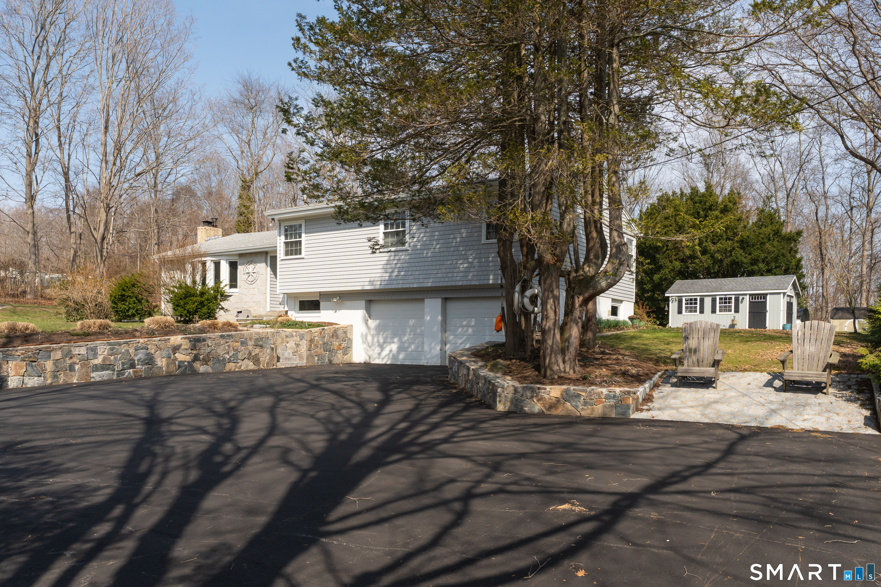 51 West Lake Avenue