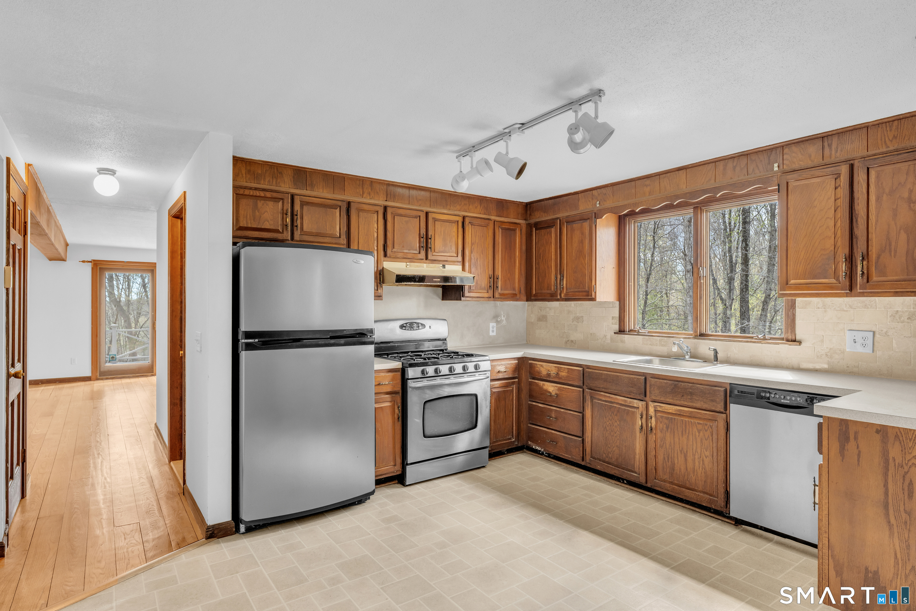 94 Quonnipaug Hill Road